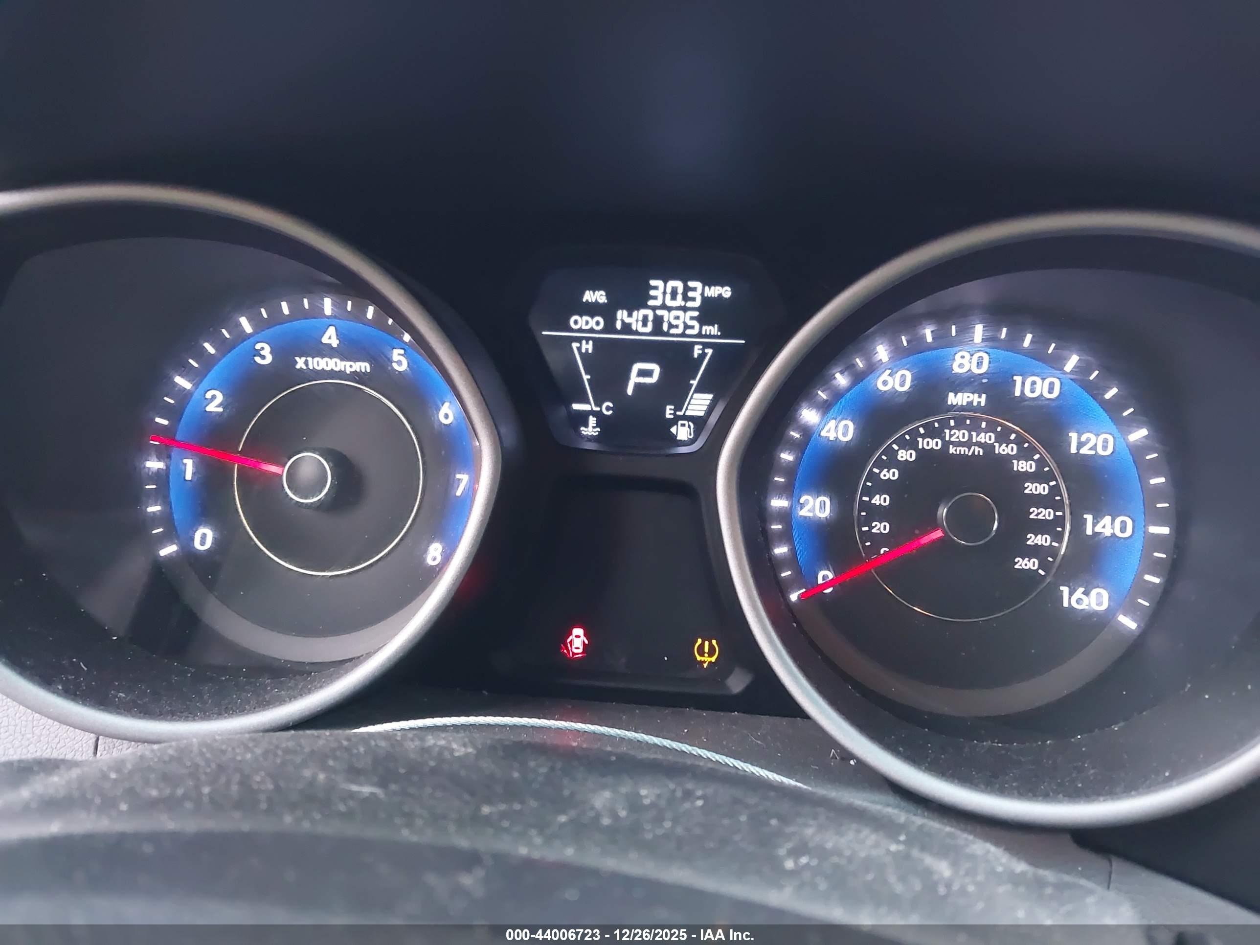 HYUNDAI ELANTRA image 7