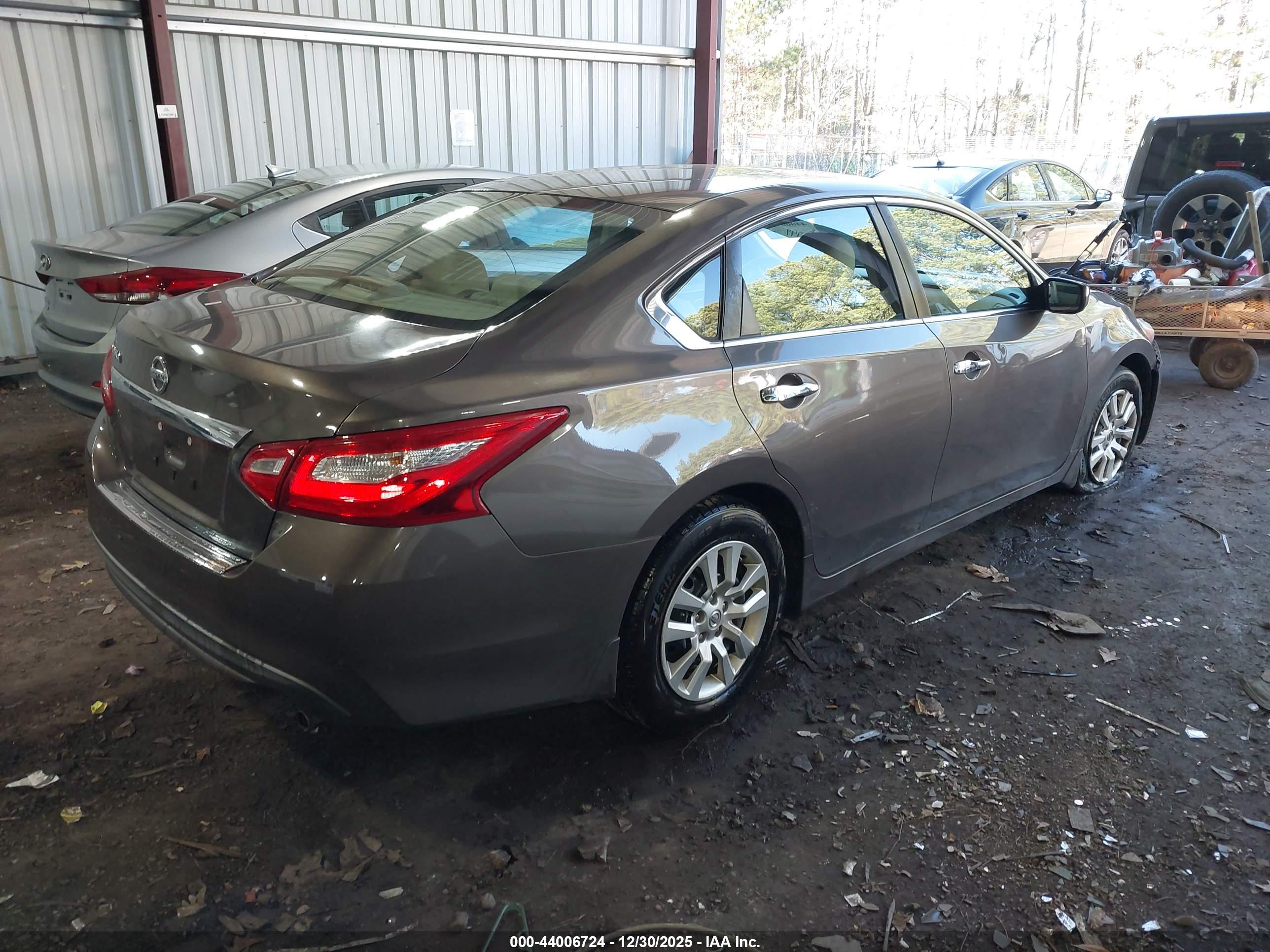 NISSAN ALTIMA image 4