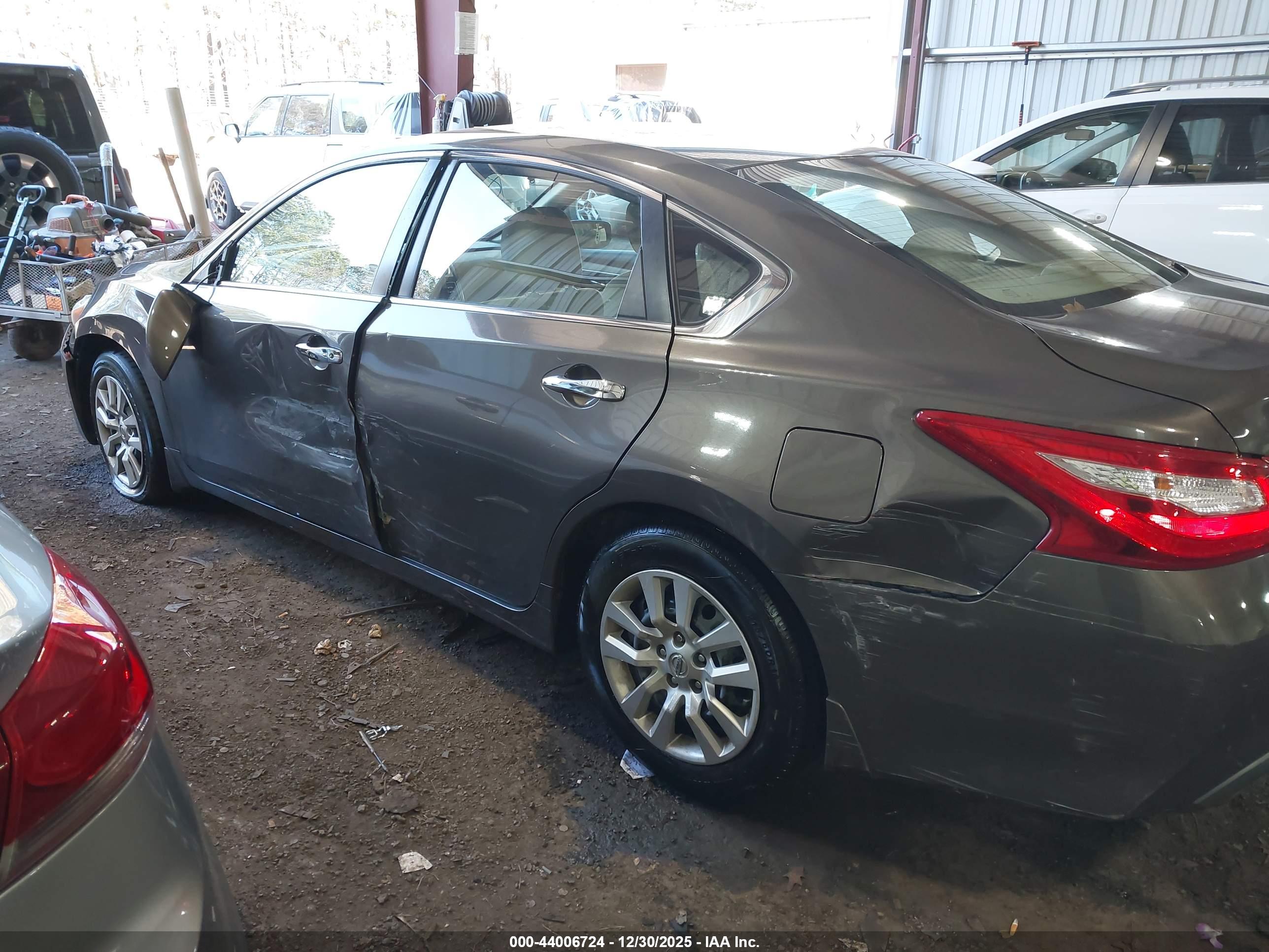 NISSAN ALTIMA image 6
