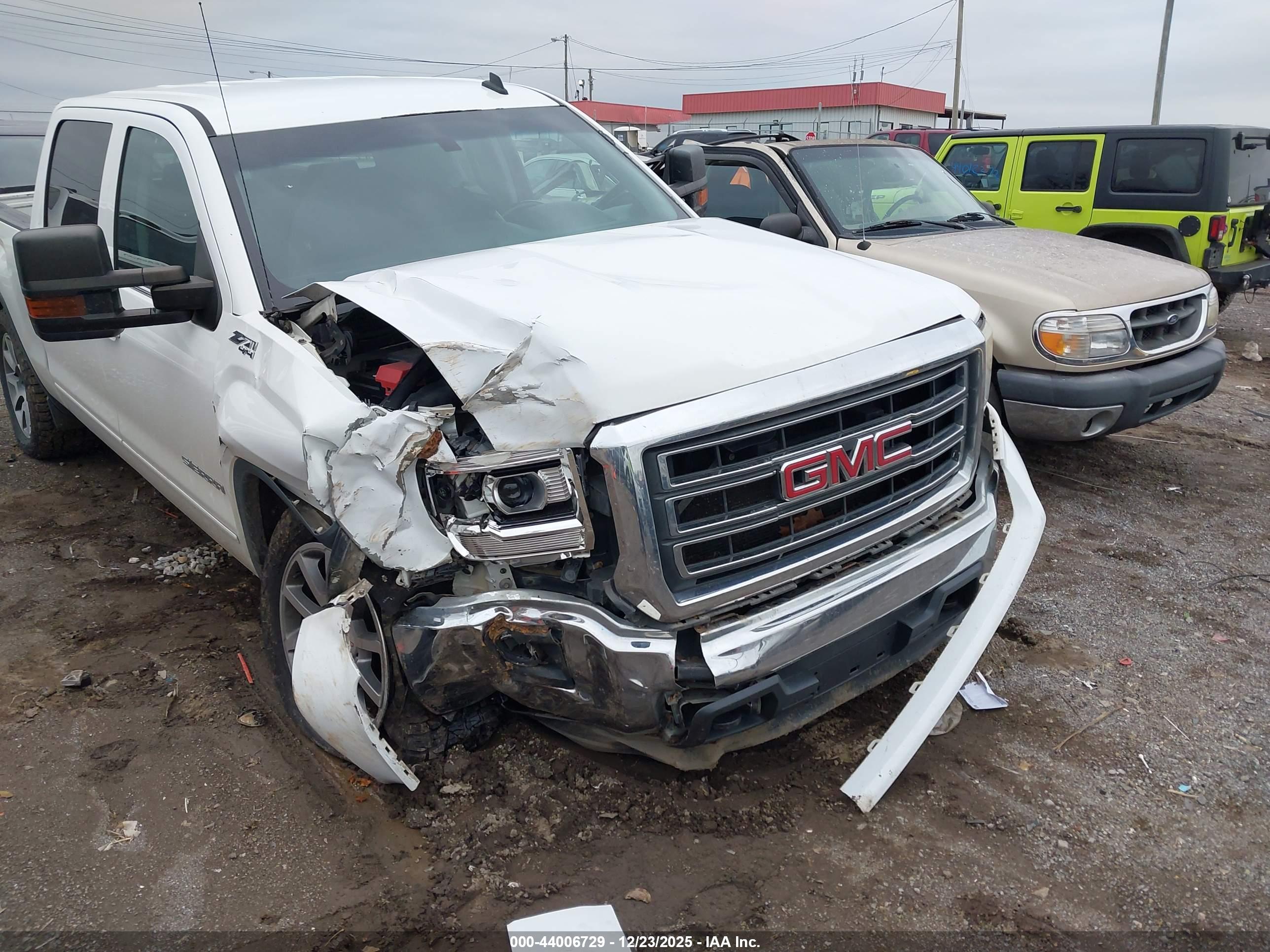 GMC SIERRA image 6