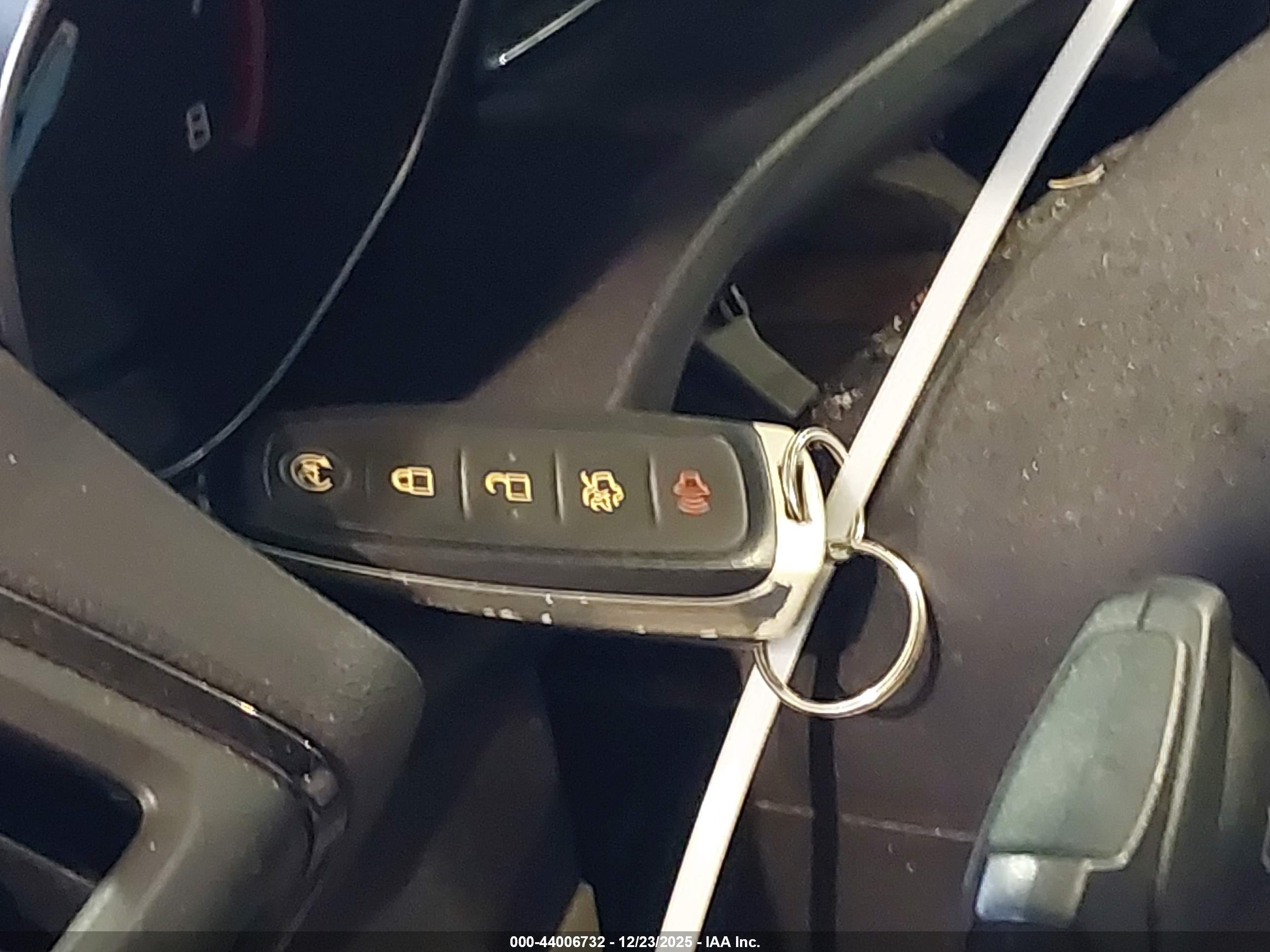 FORD ESCAPE image 11
