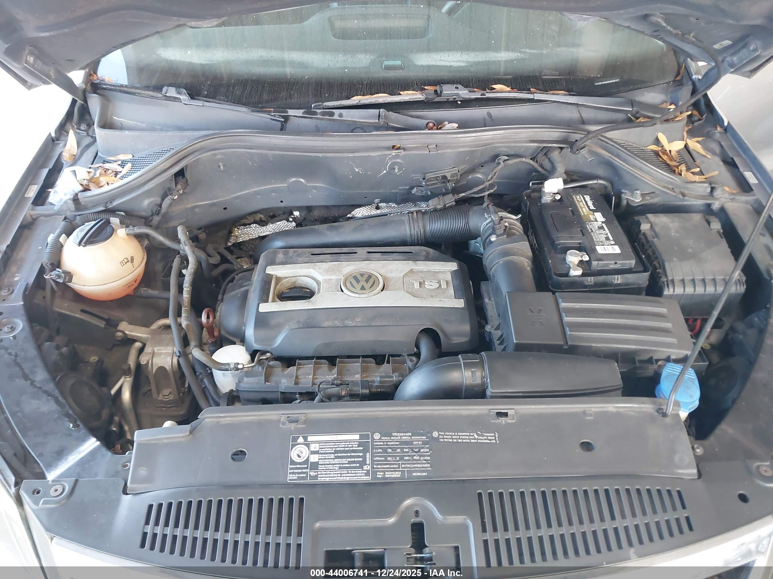 VOLKSWAGEN TIGUAN image 10
