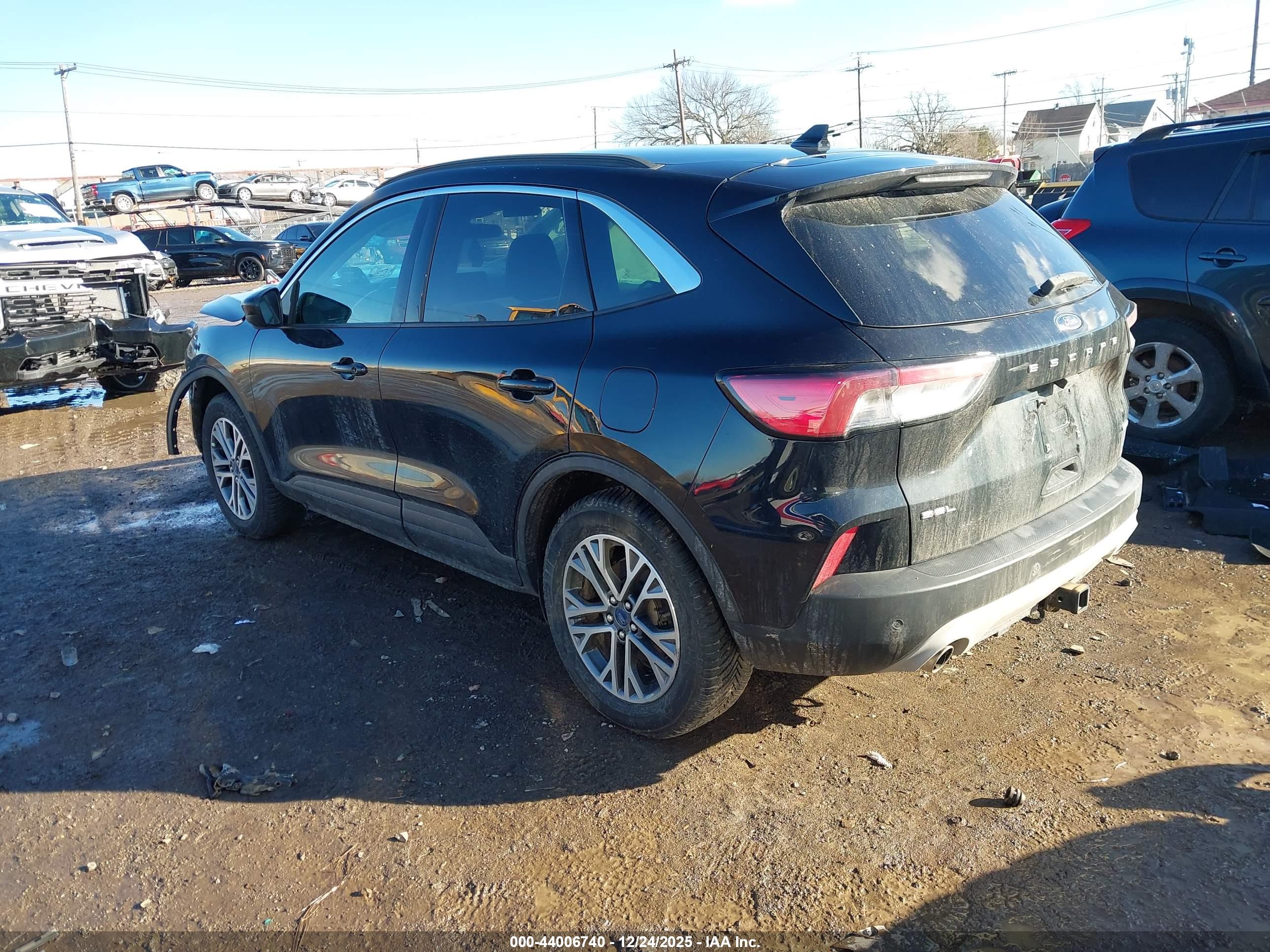 FORD ESCAPE image 3