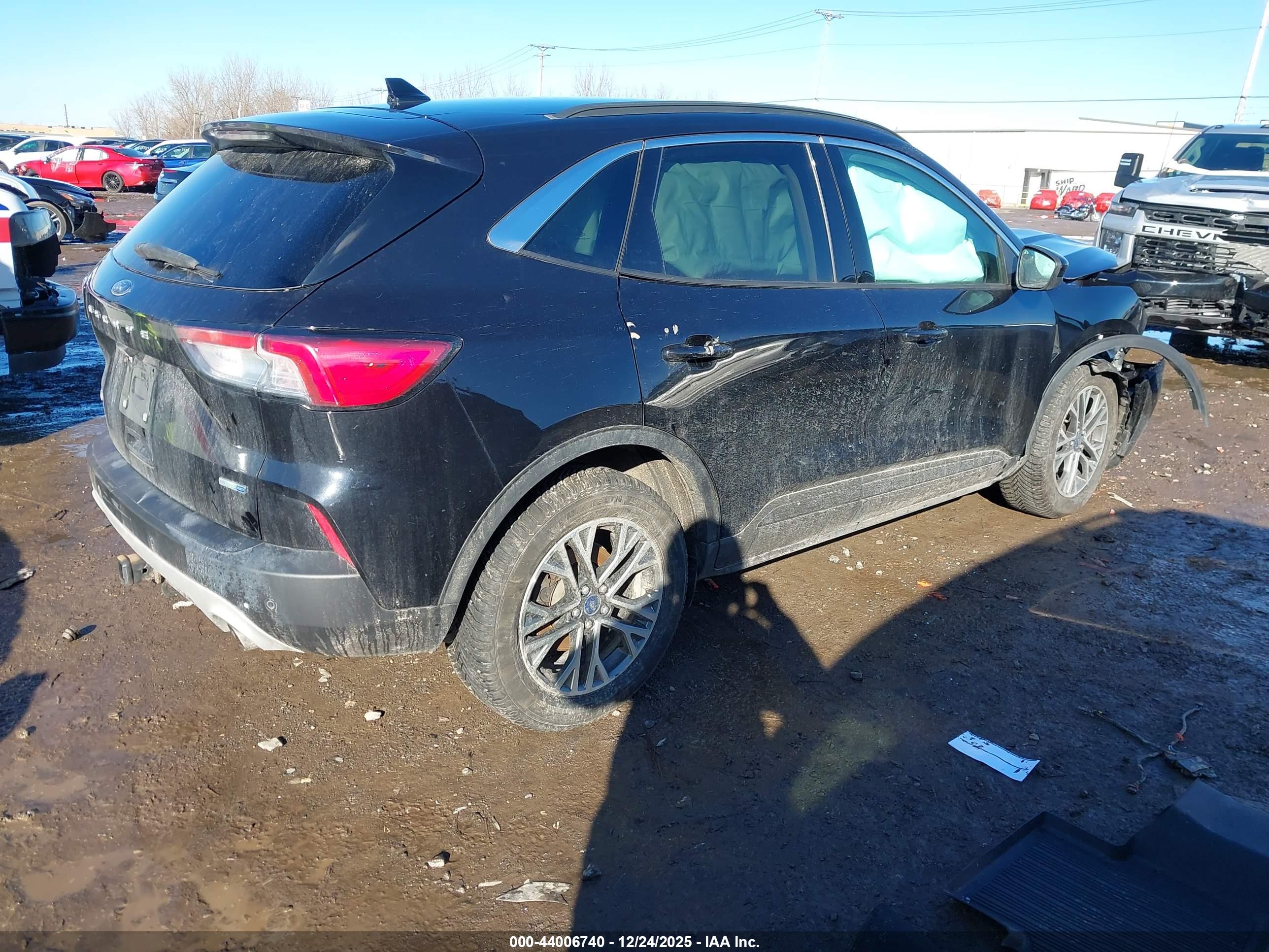 FORD ESCAPE image 4