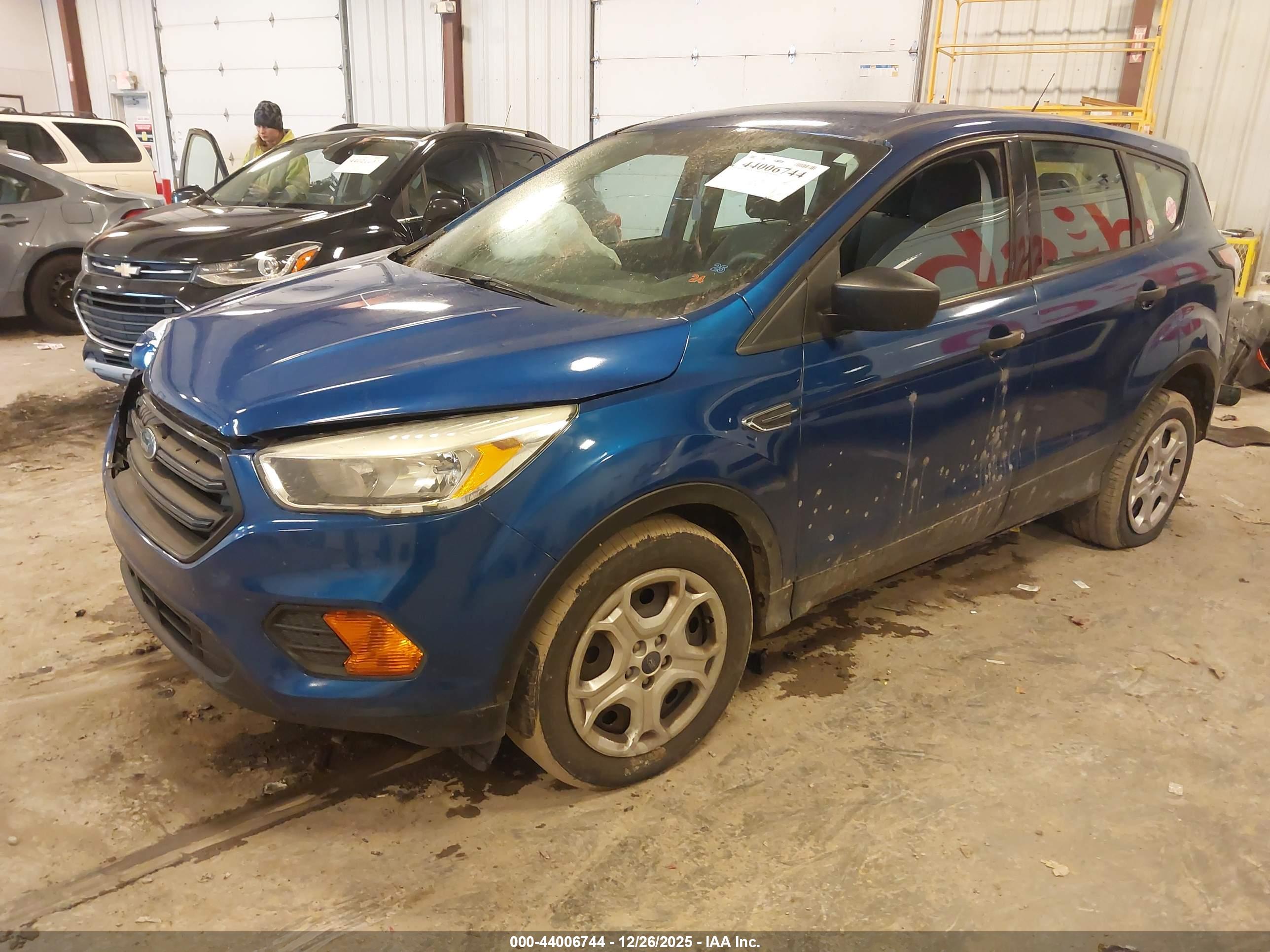 FORD ESCAPE image 2