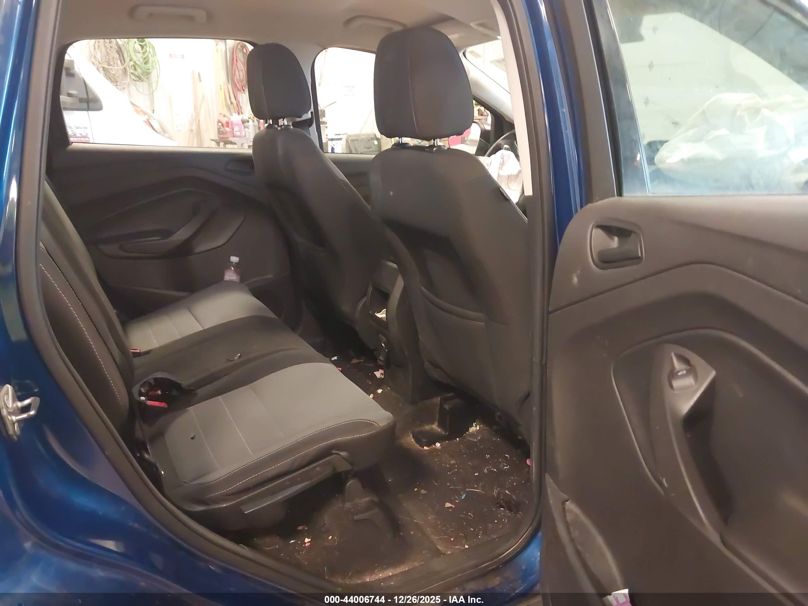 FORD ESCAPE image 8