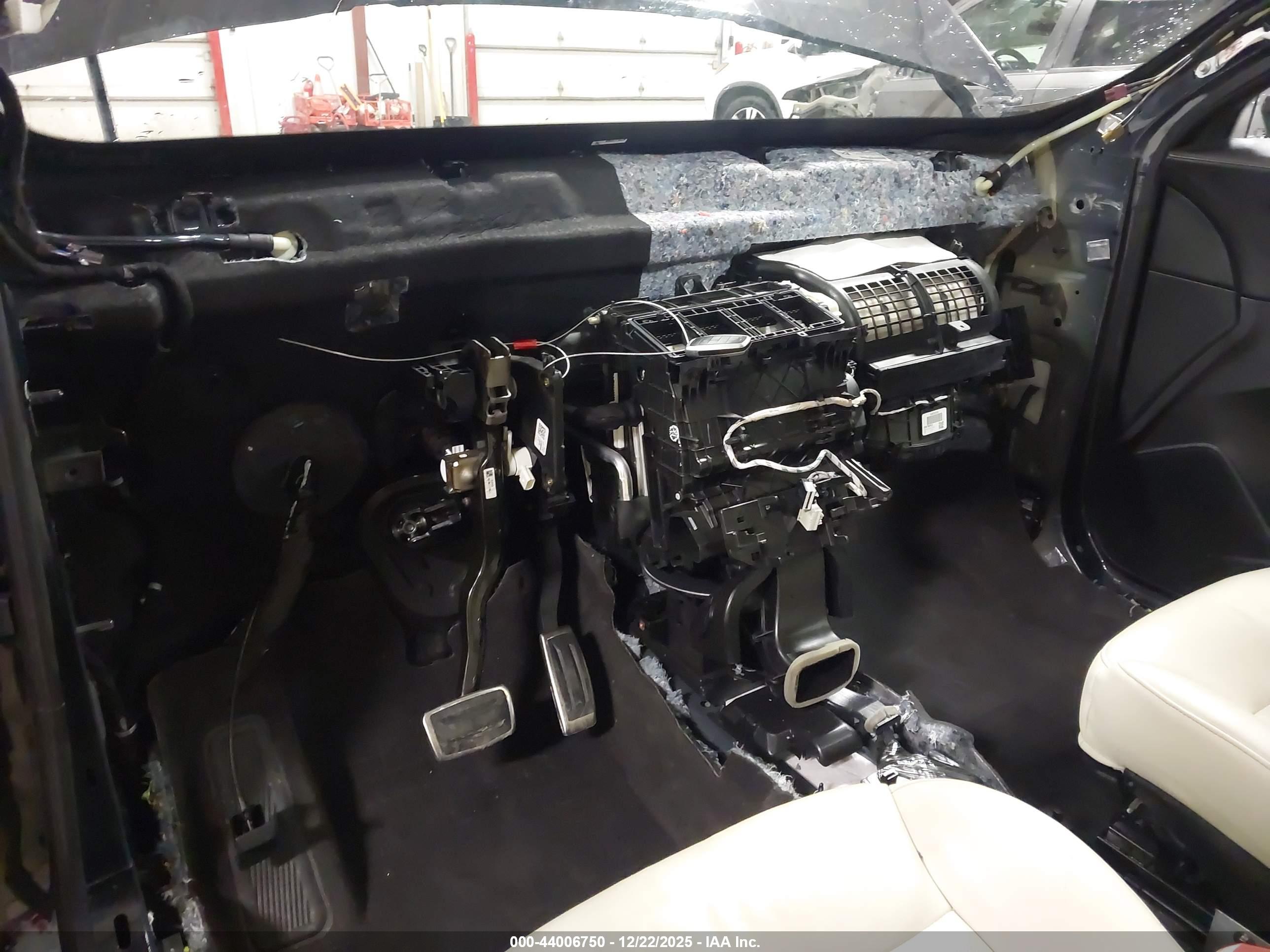 CADILLAC XT4 image 6