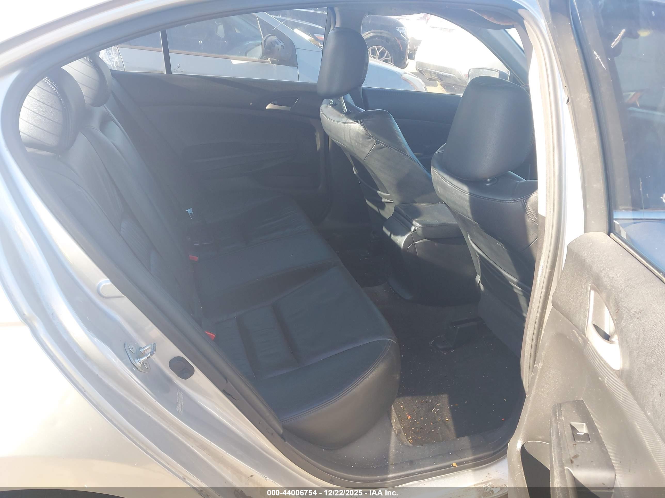 HONDA ACCORD image 8