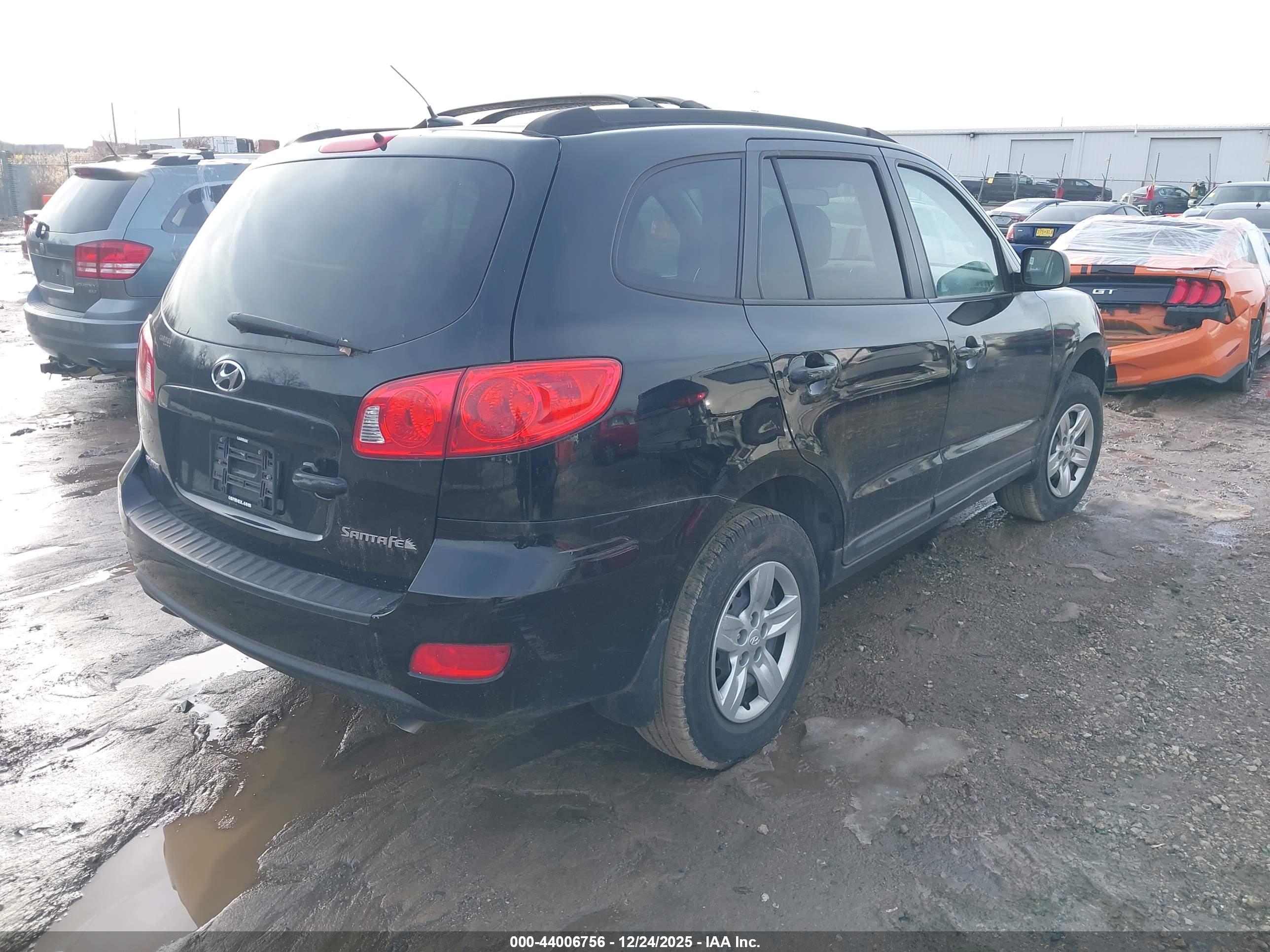 HYUNDAI SANTA image 4