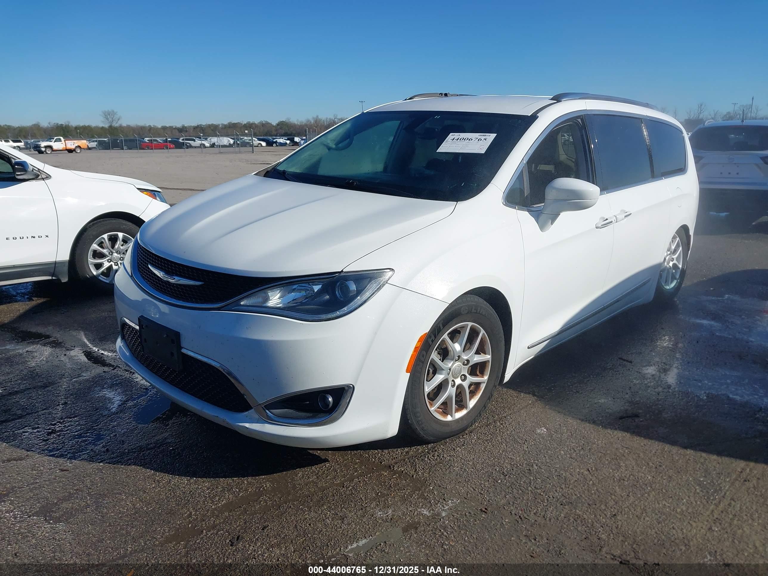 CHRYSLER PACIFICA image 2