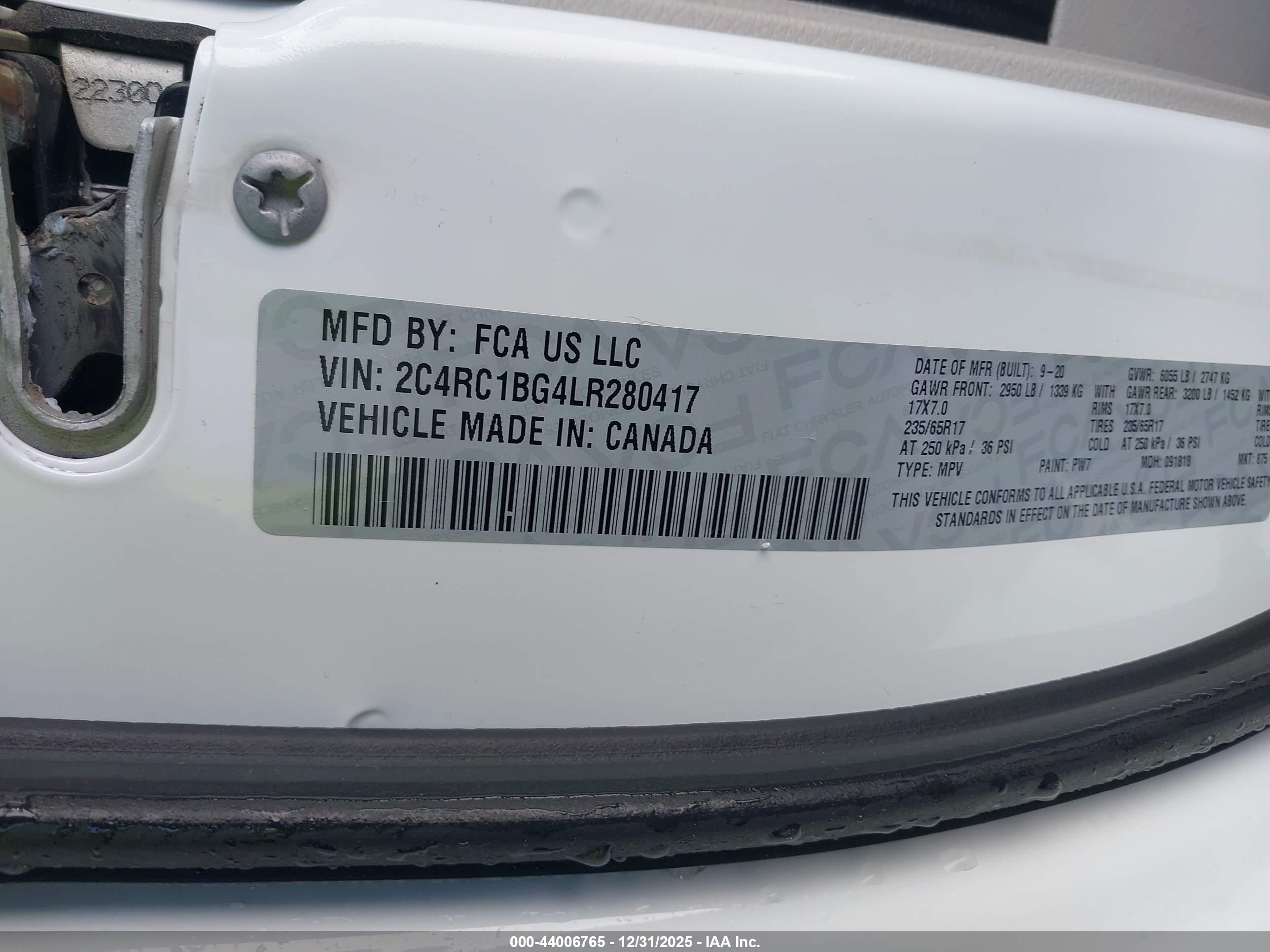 CHRYSLER PACIFICA image 9