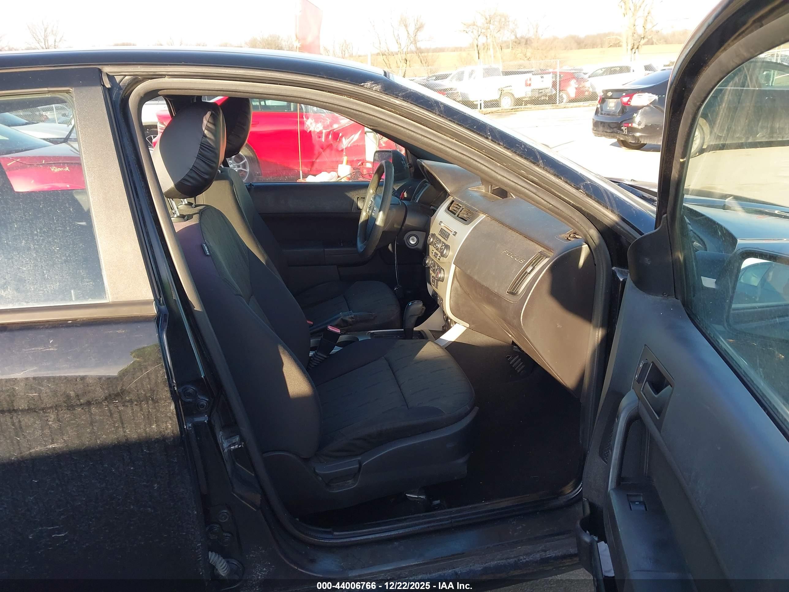 FORD FOCUS image 5