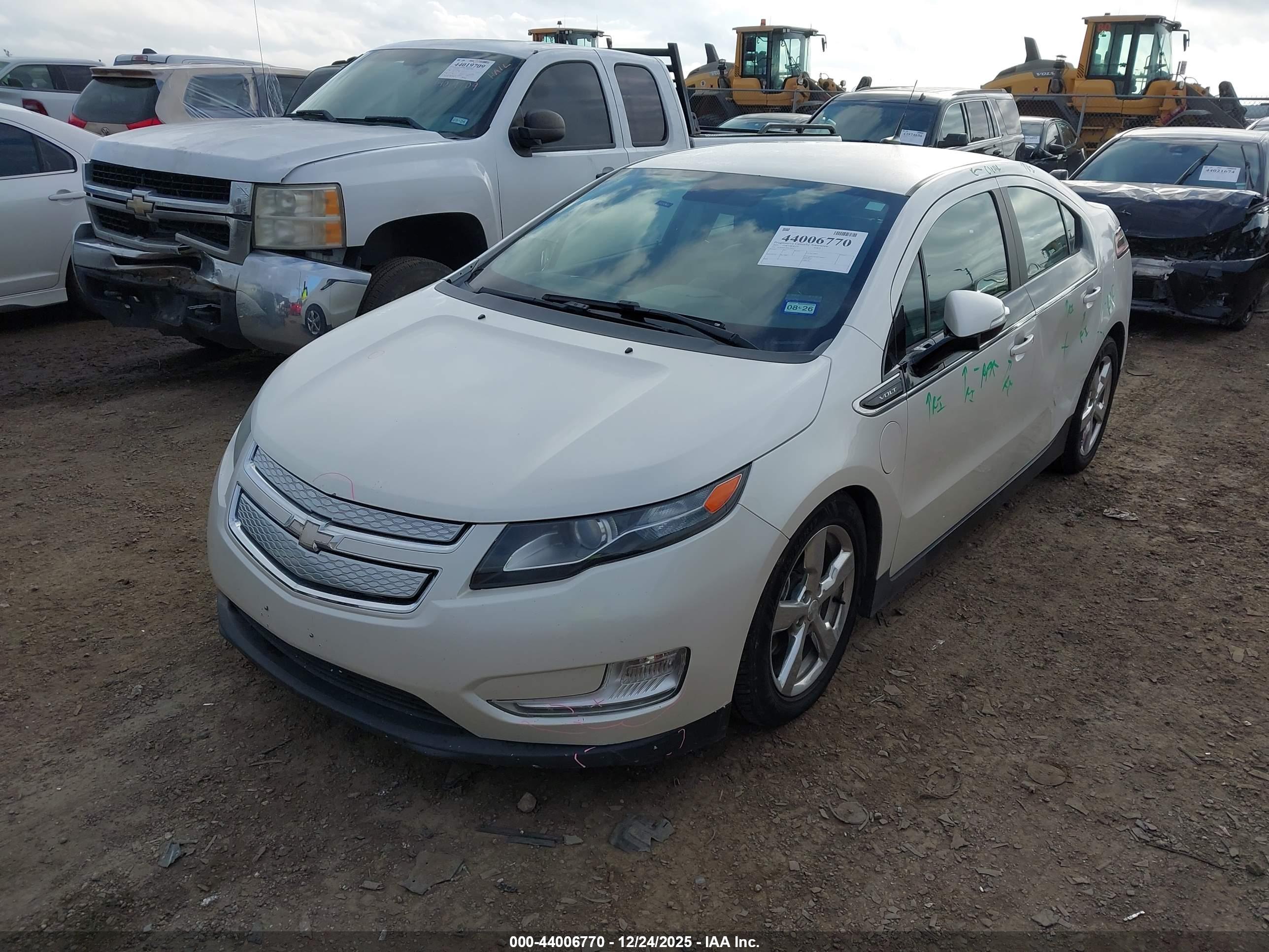 CHEVROLET VOLT image 2