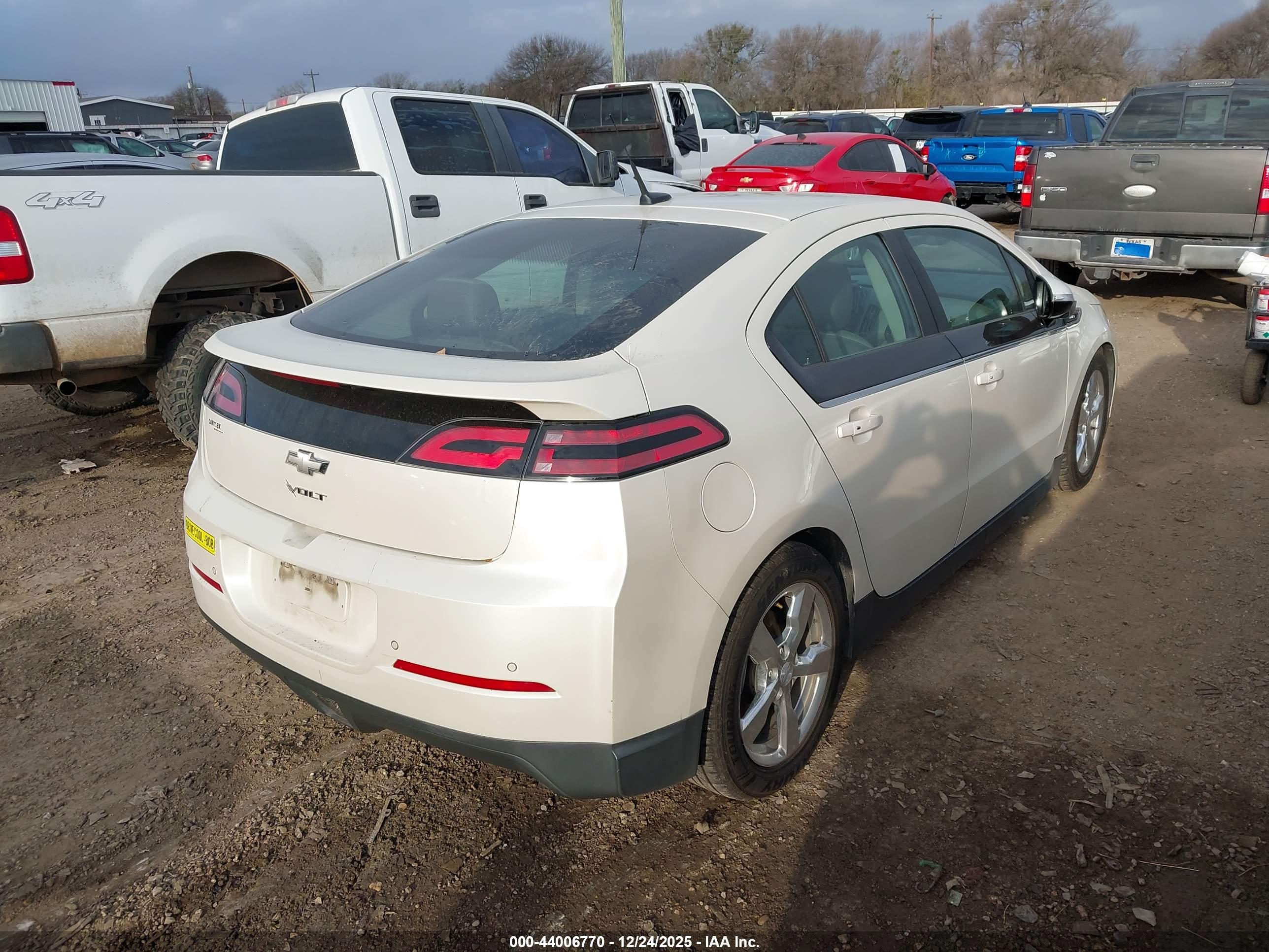 CHEVROLET VOLT image 4