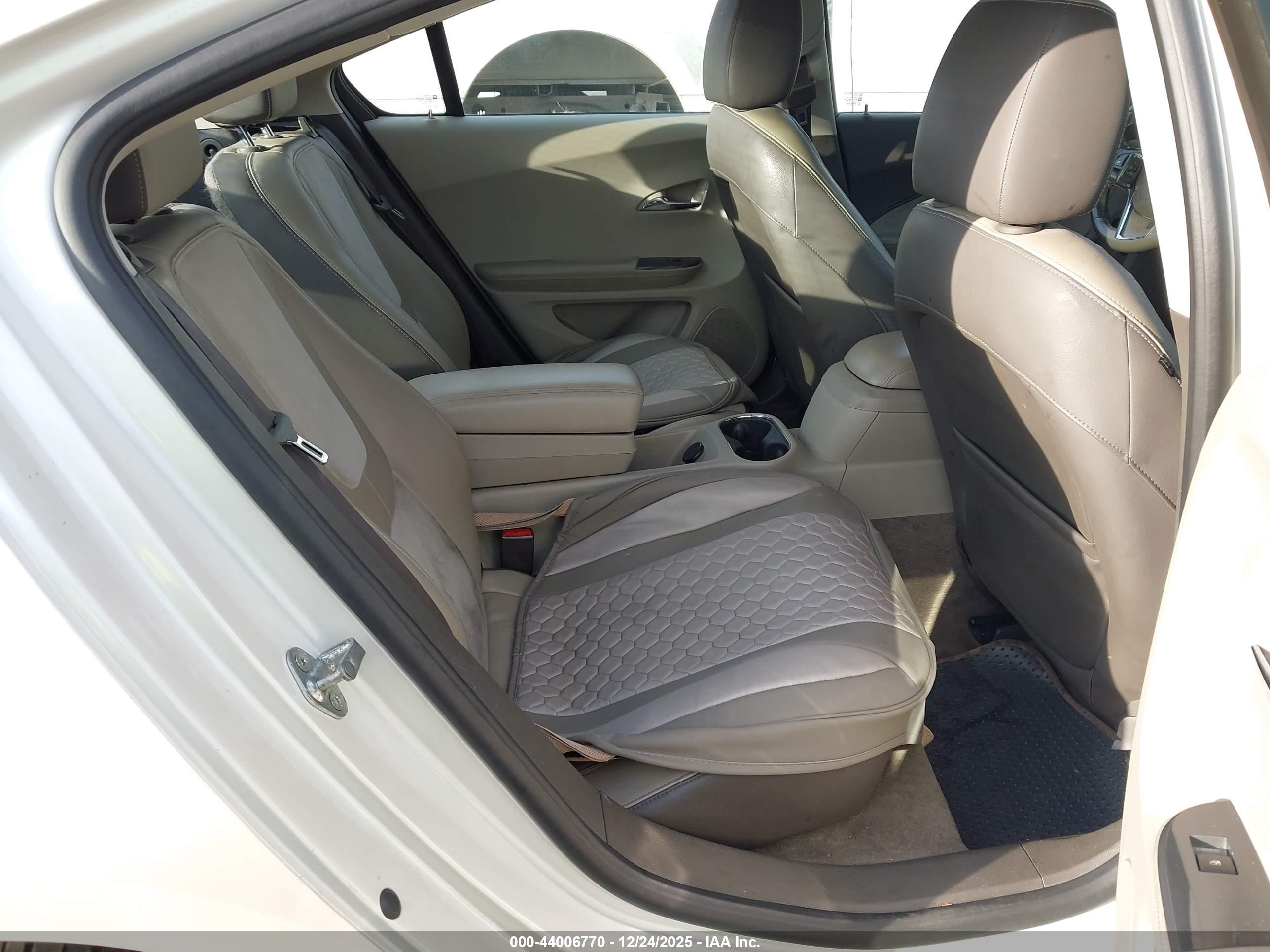 CHEVROLET VOLT image 8