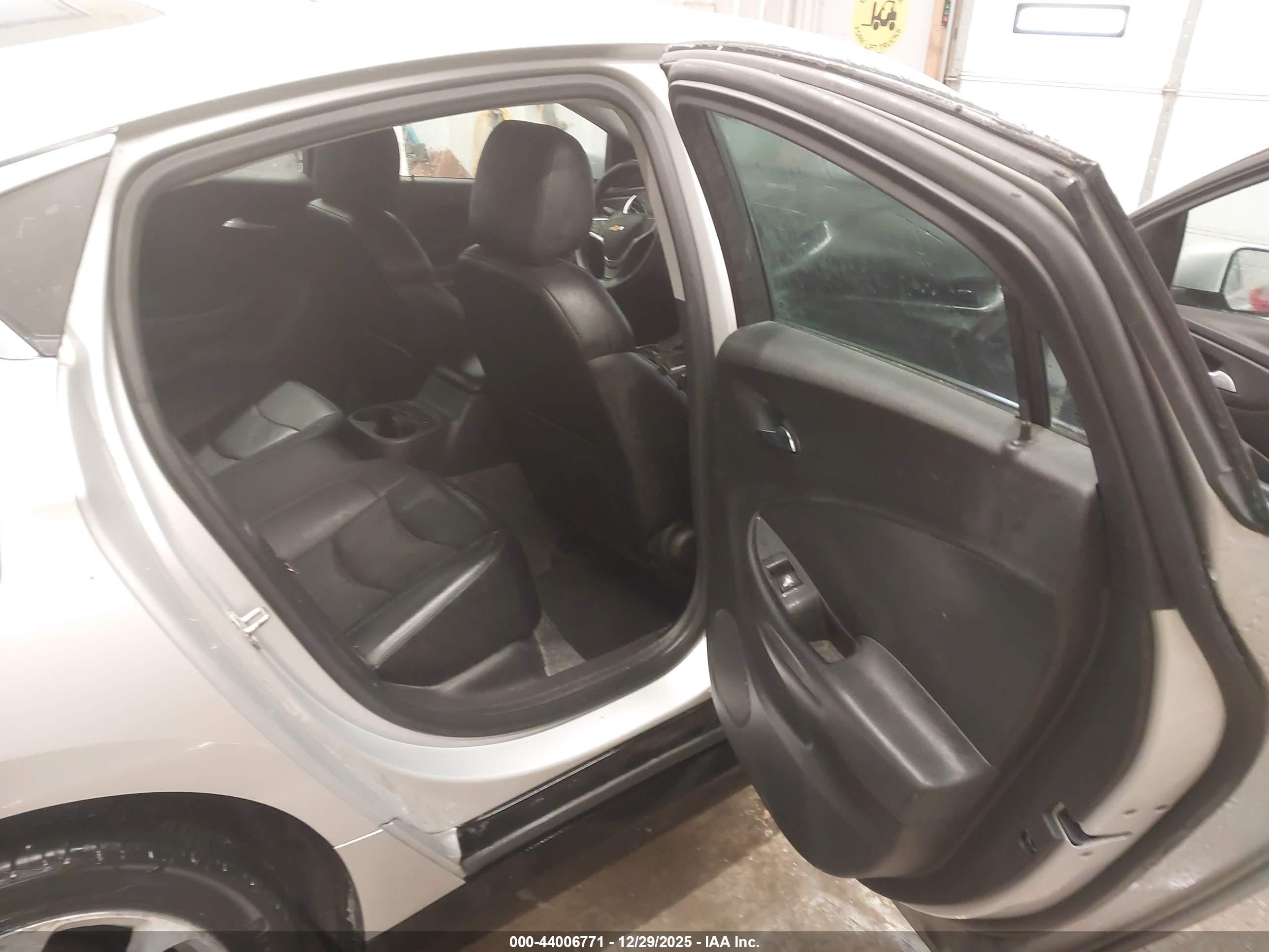 CHEVROLET VOLT image 8