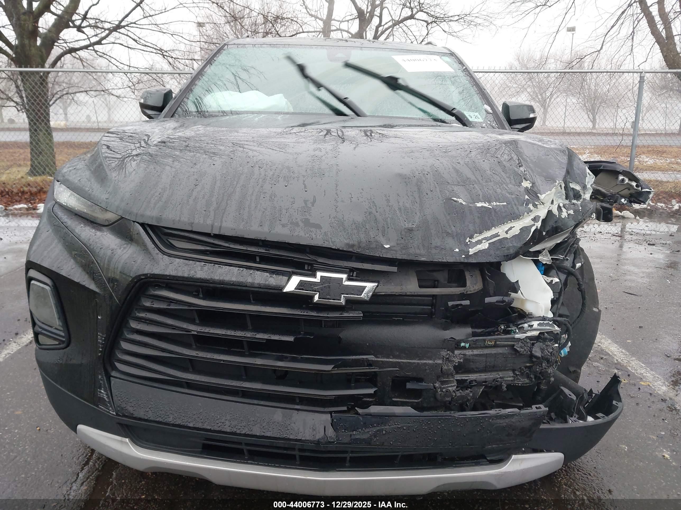 CHEVROLET BLAZER image 6