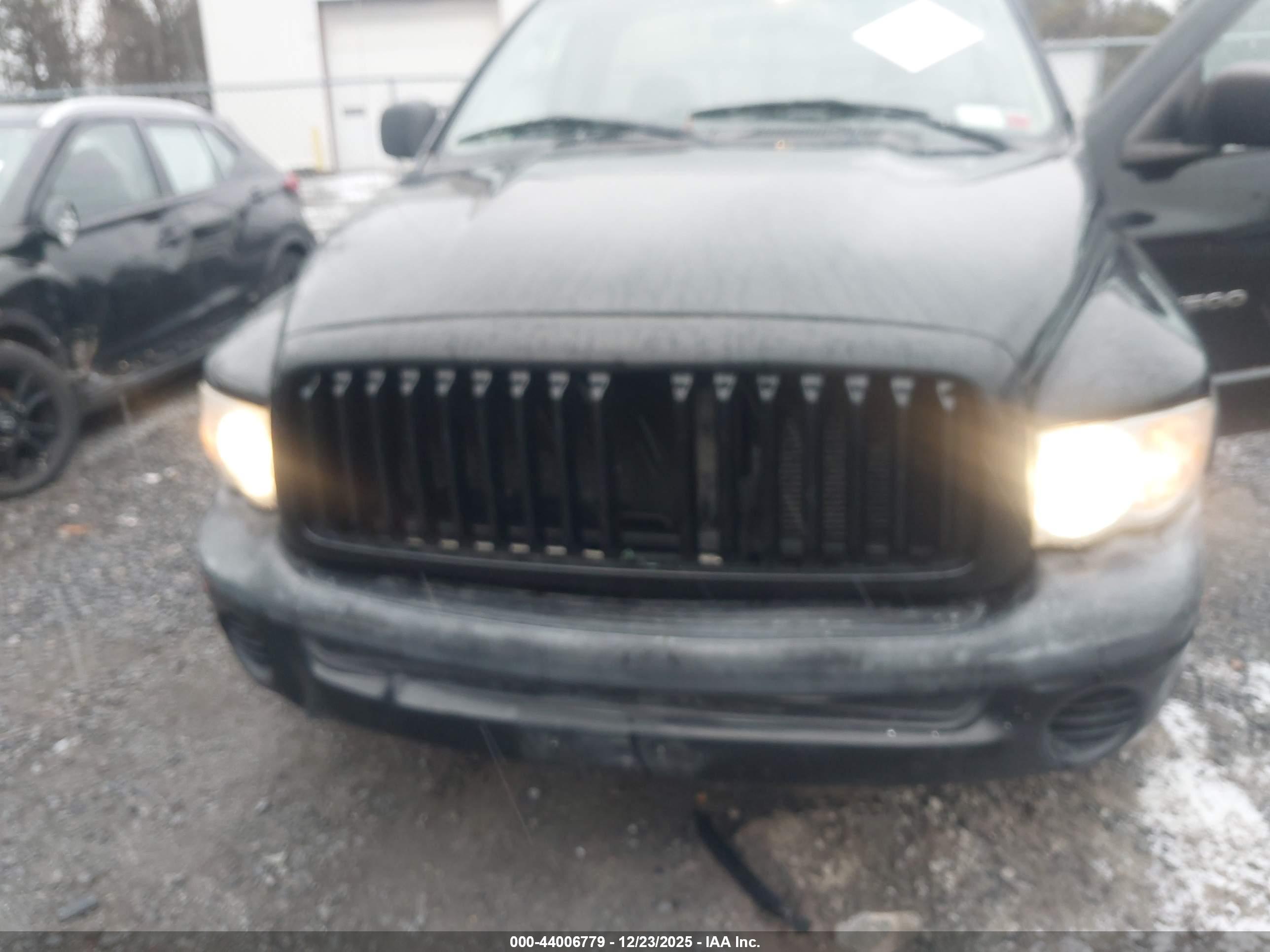 DODGE RAM image 6