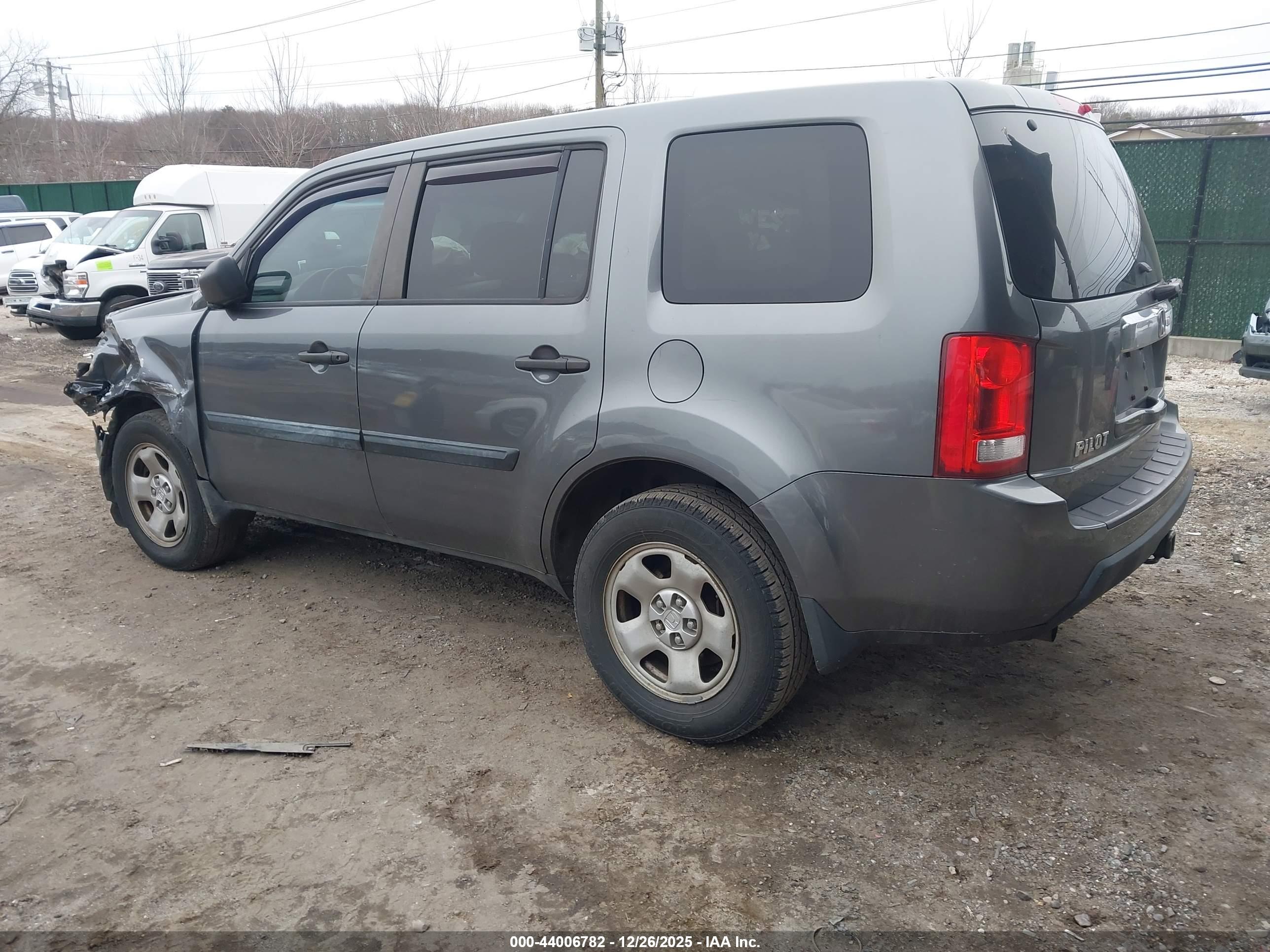 HONDA PILOT image 3