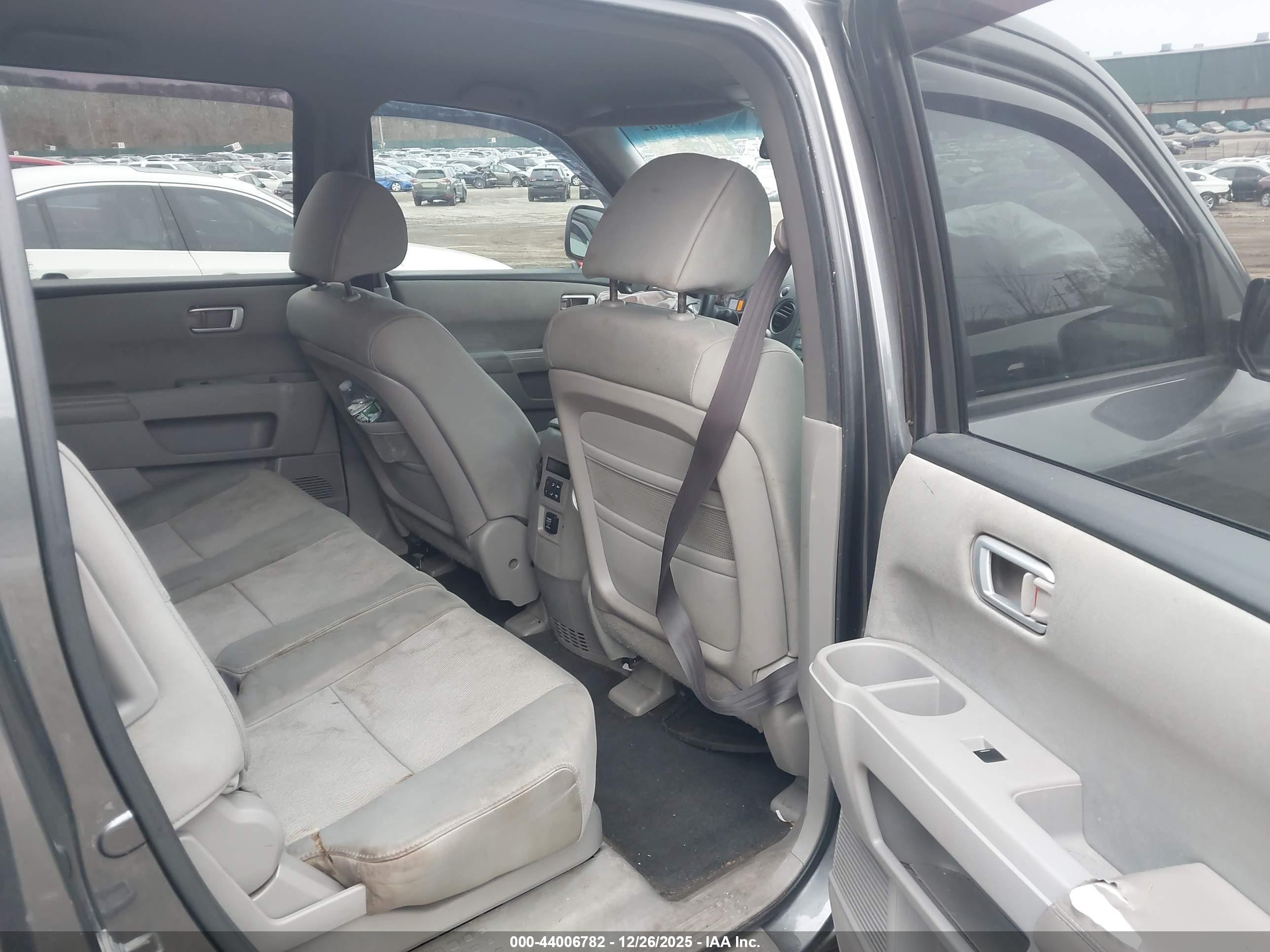 HONDA PILOT image 8