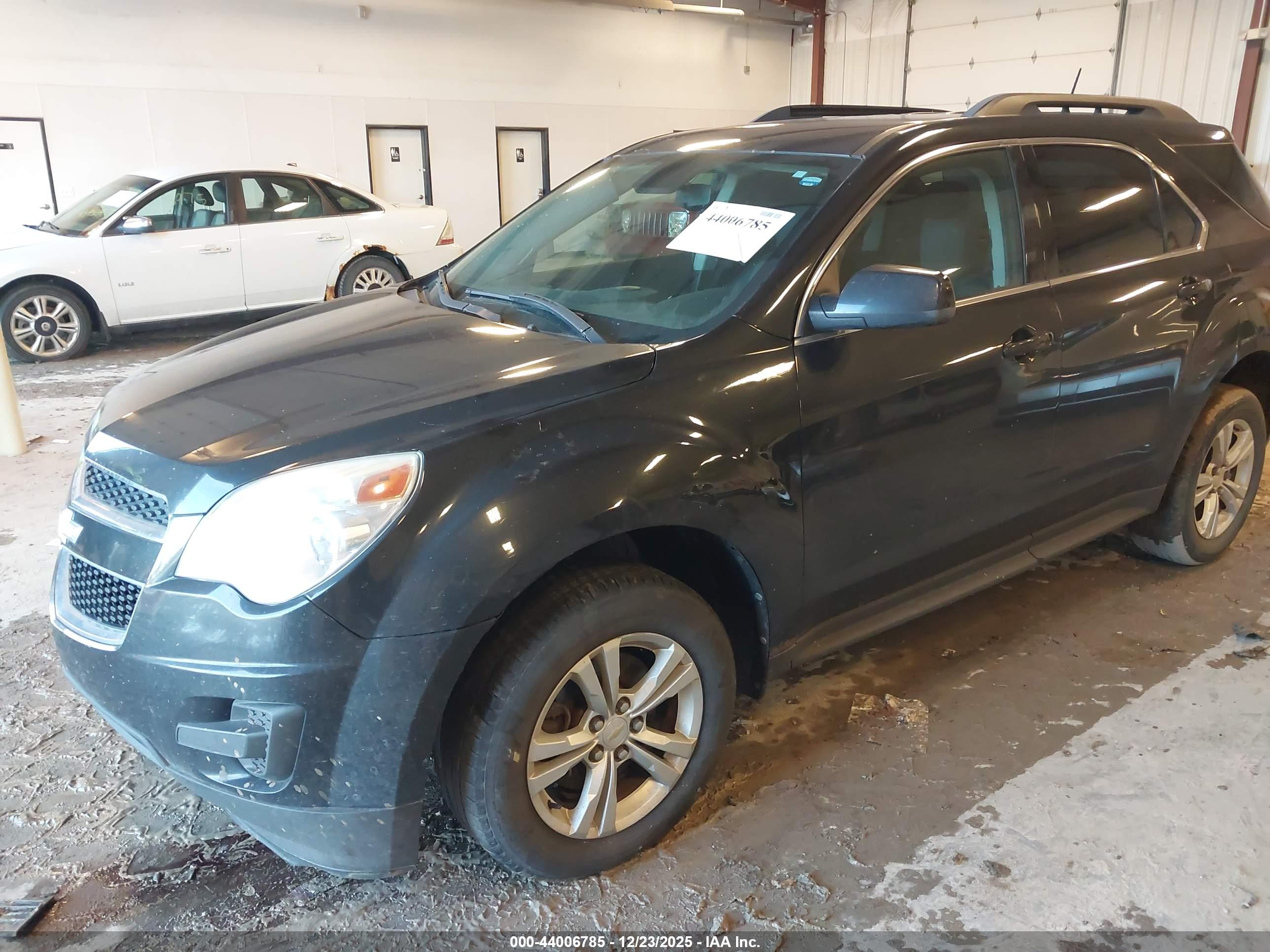 CHEVROLET EQUINOX image 2