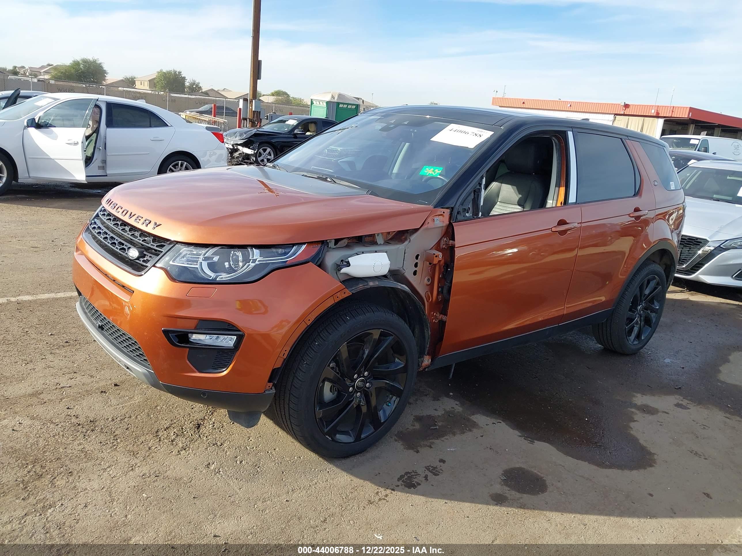 LAND ROVER image 6