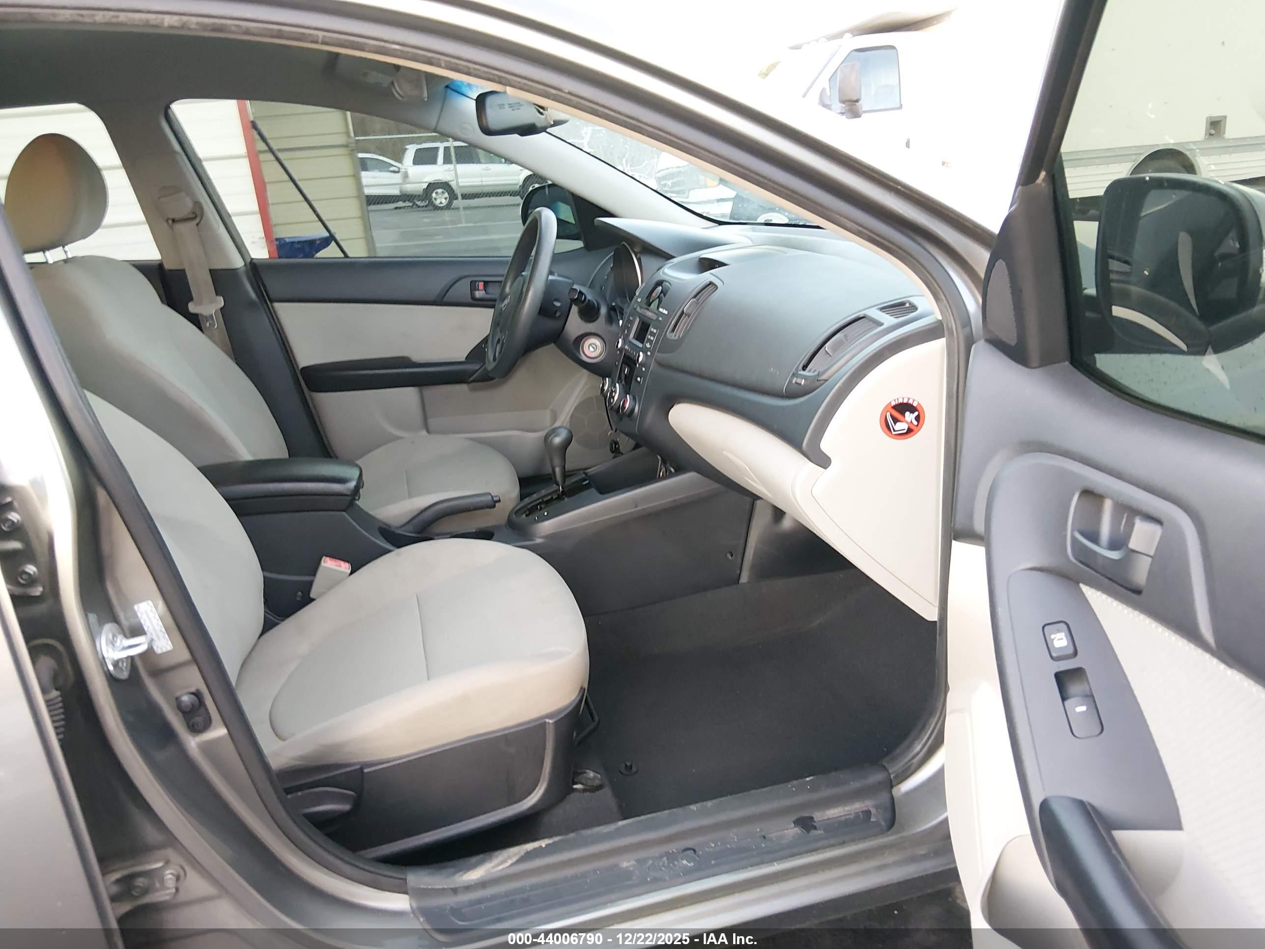 KIA FORTE image 5