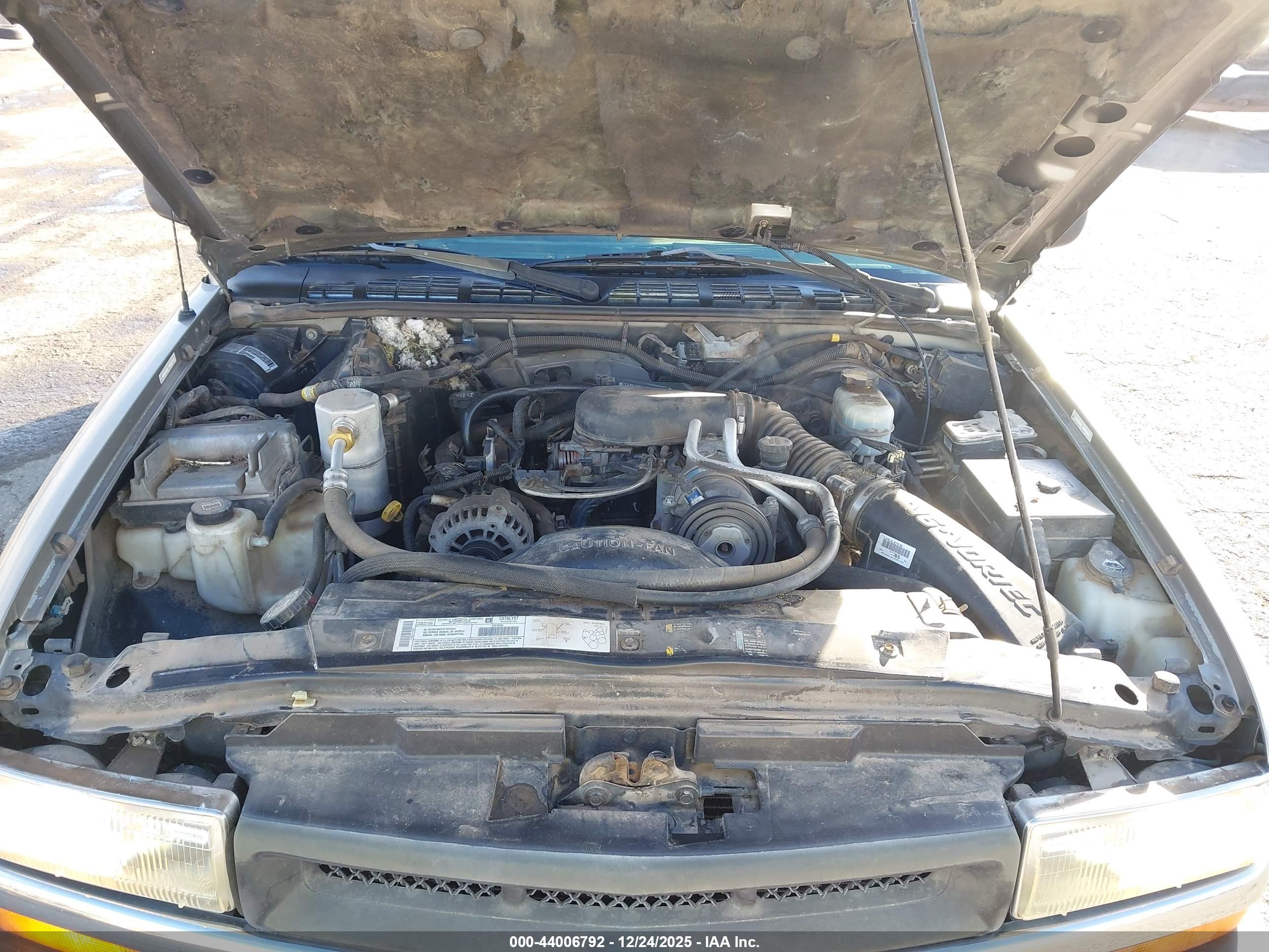 CHEVROLET S-10 image 10