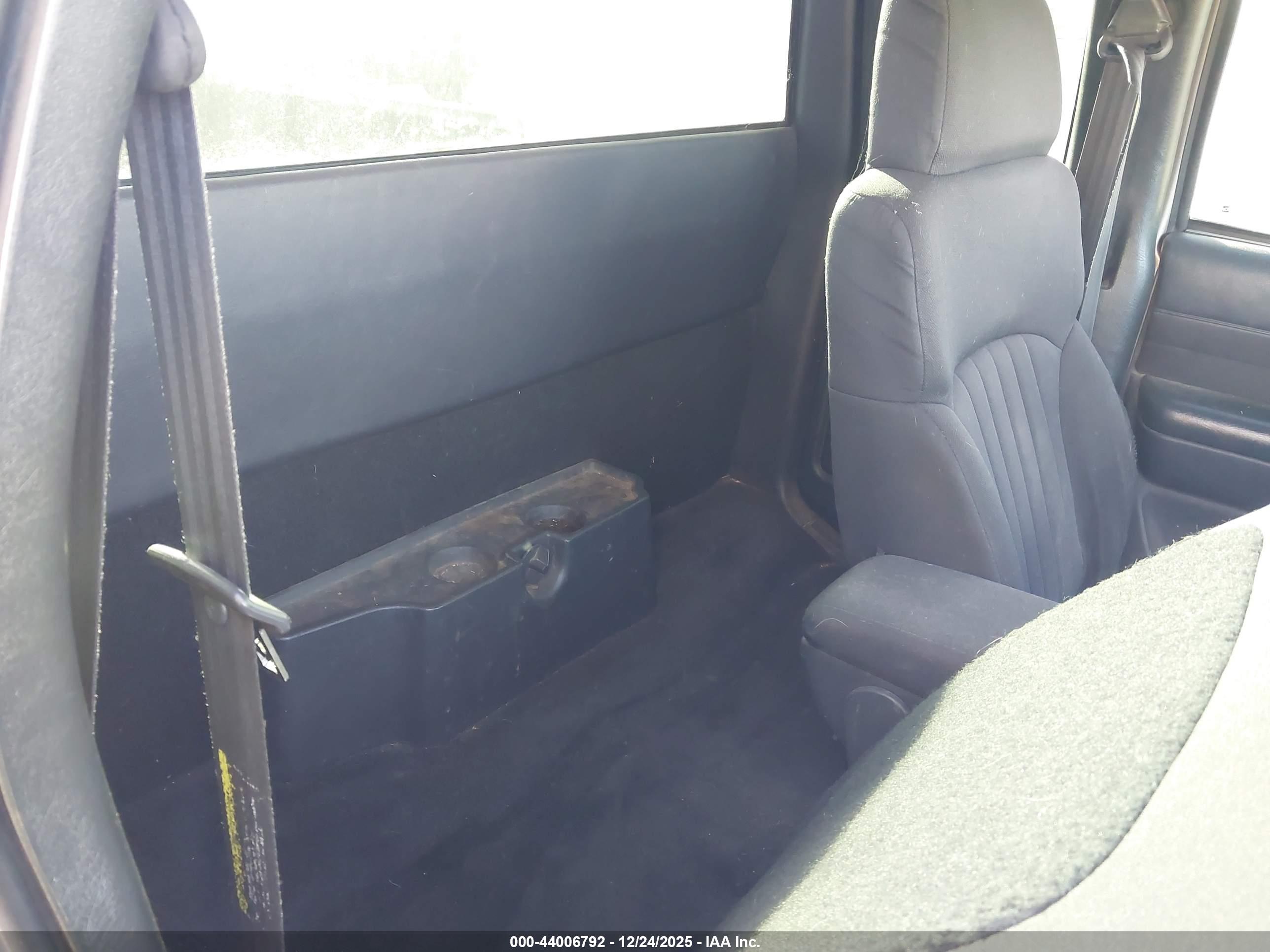 CHEVROLET S-10 image 8