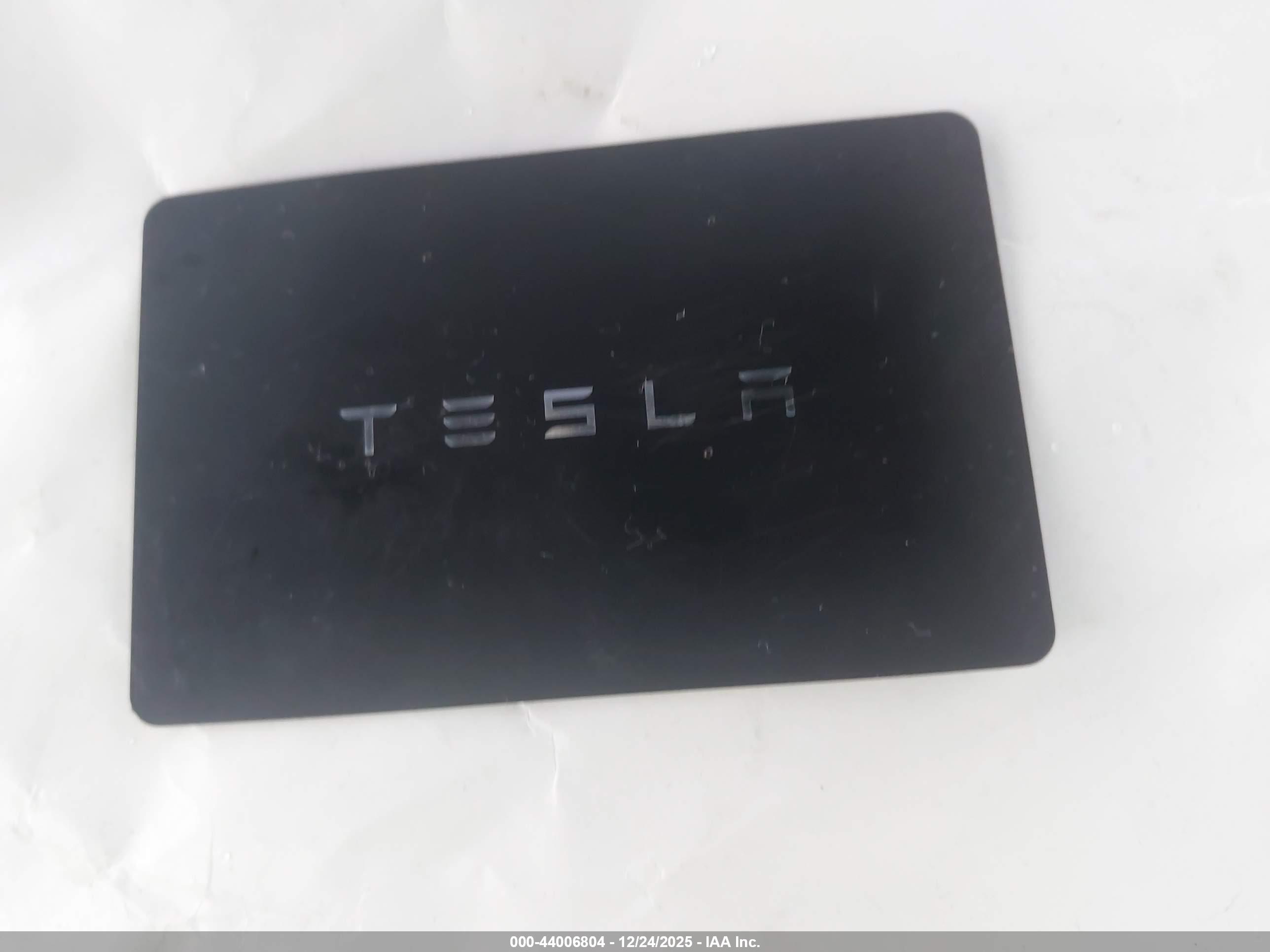 TESLA MODEL image 11