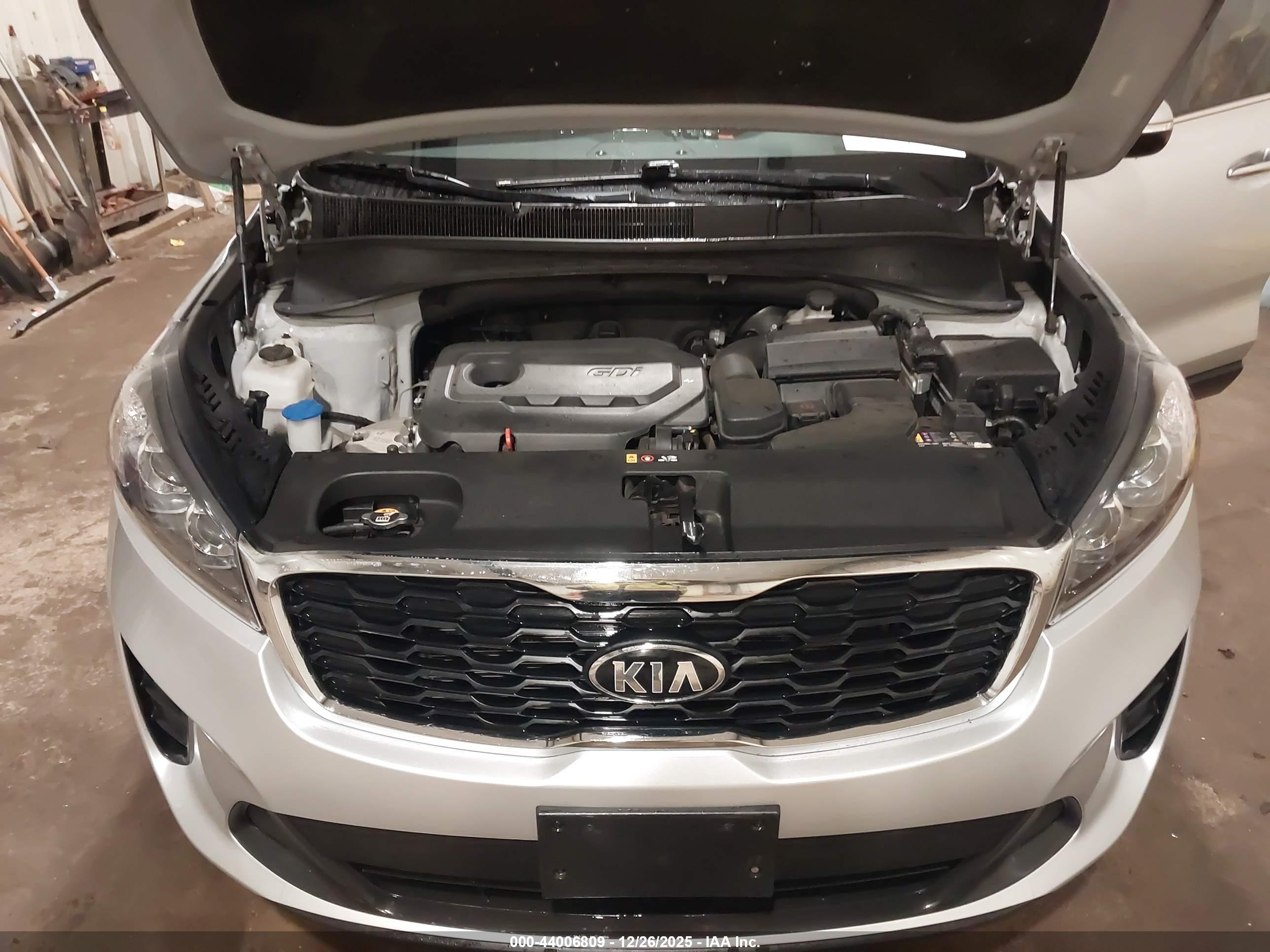 KIA SORENTO image 10