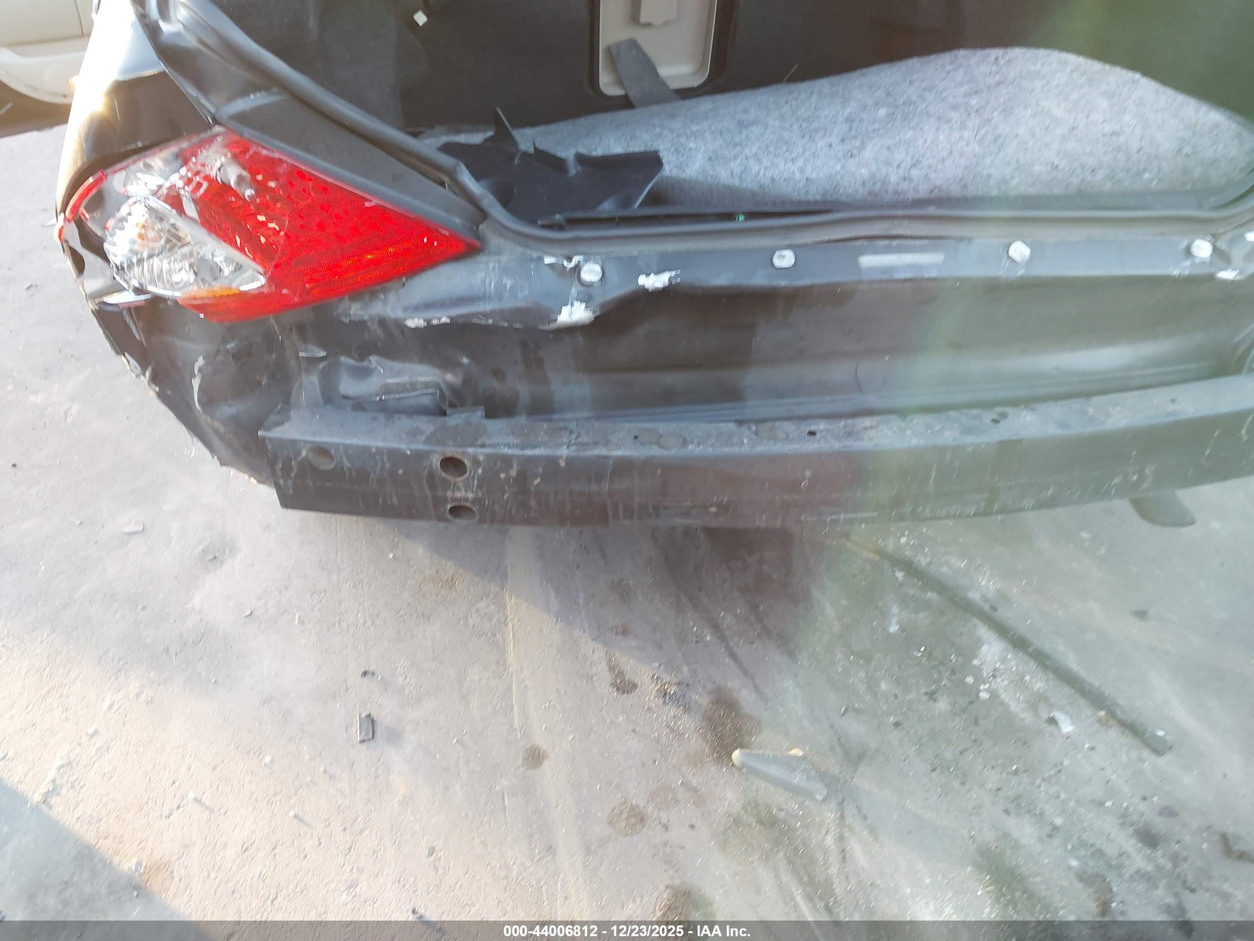 TOYOTA AVALON image 6