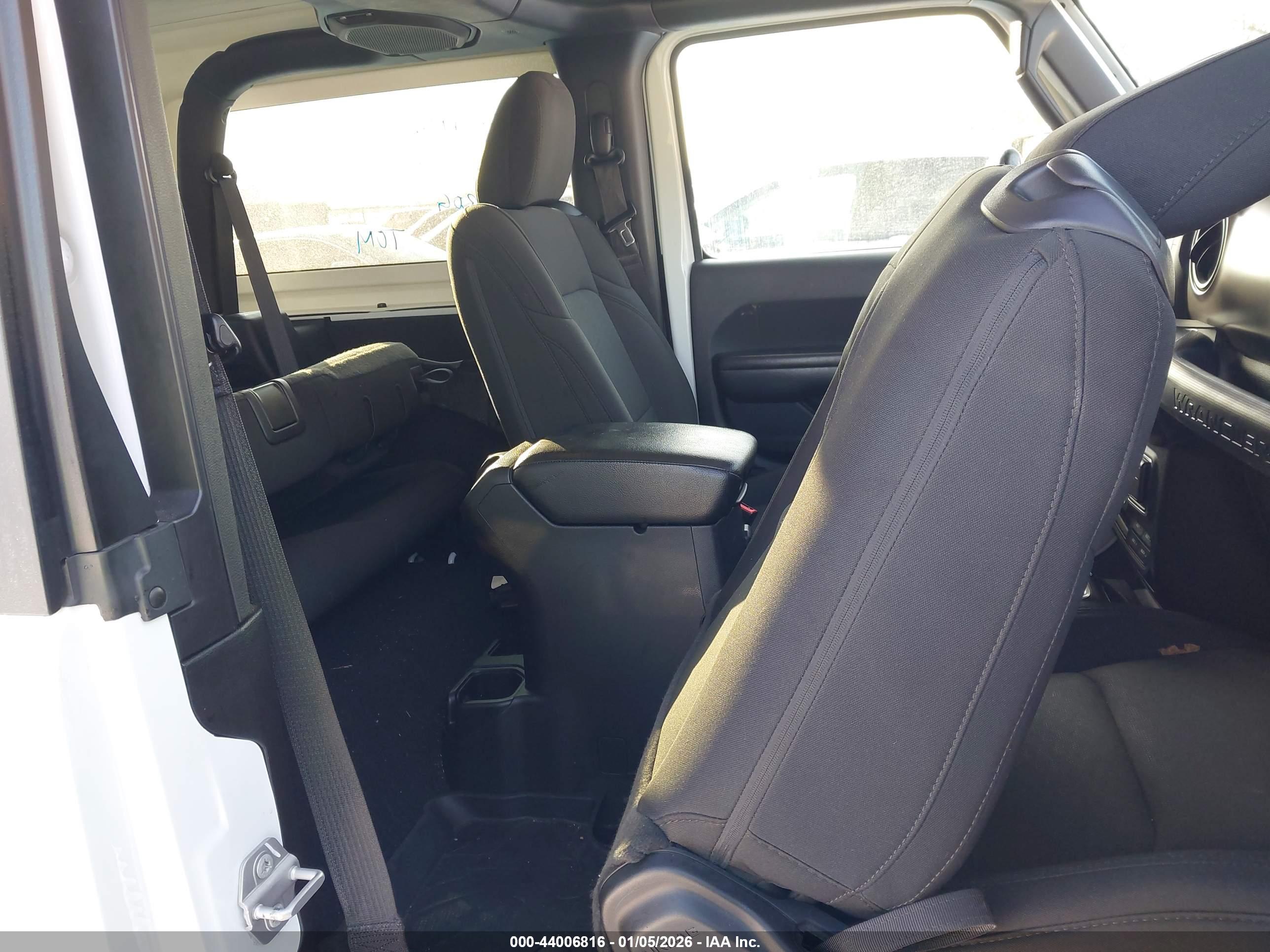 JEEP WRANGLER image 8