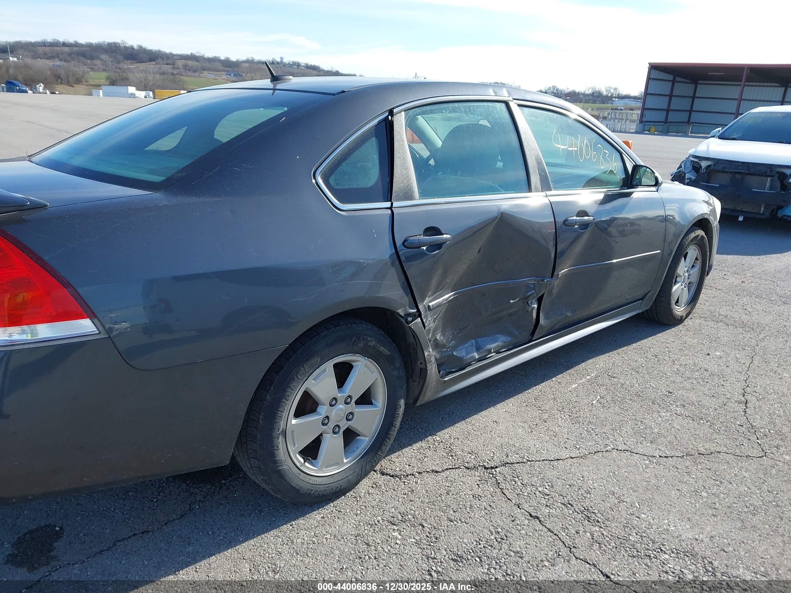 CHEVROLET IMPALA image 6