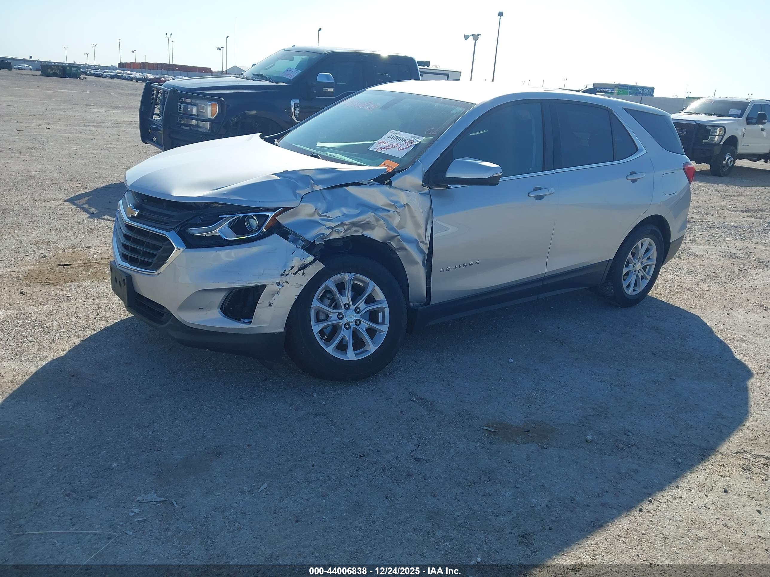 CHEVROLET EQUINOX image 2
