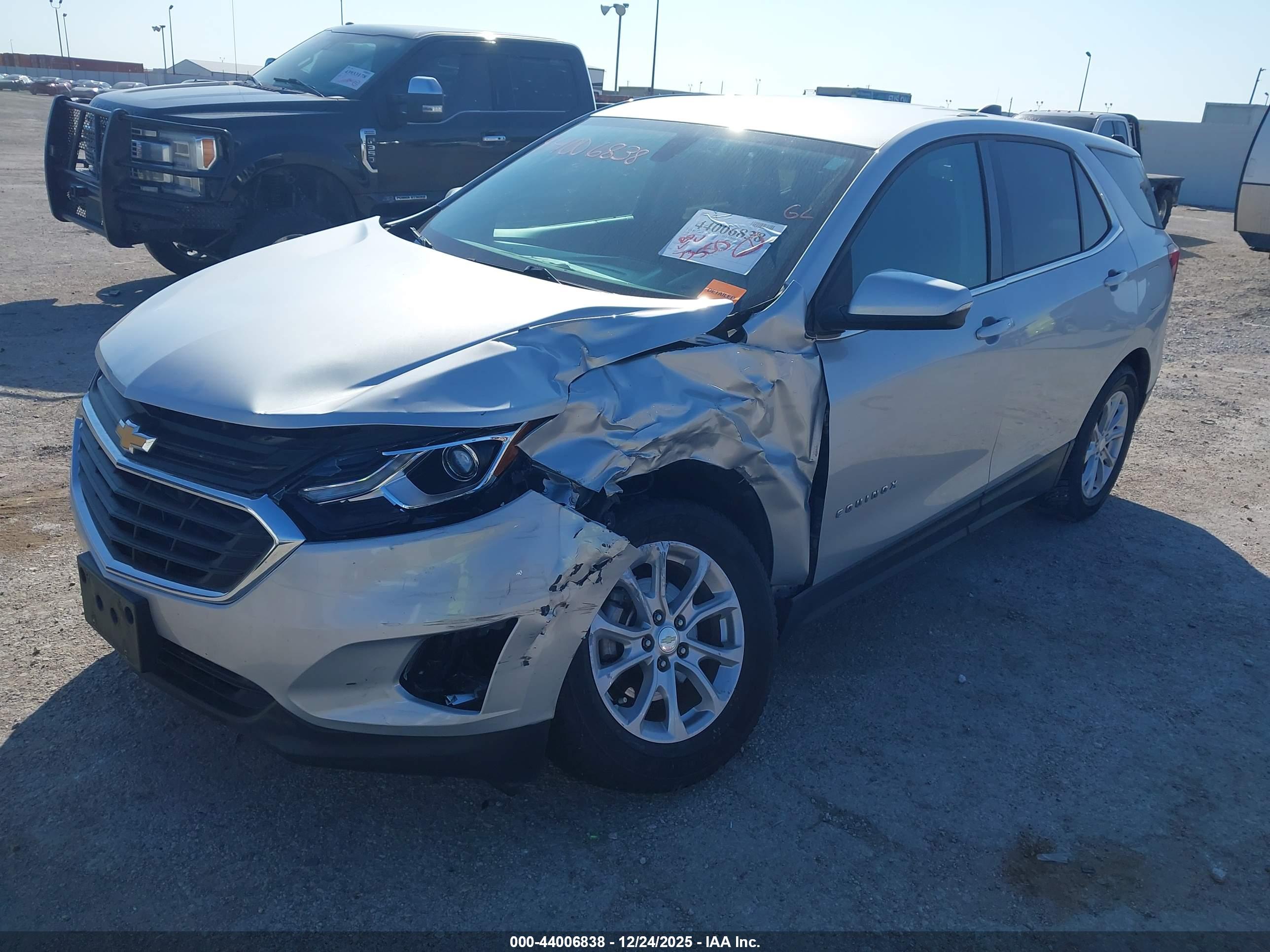 CHEVROLET EQUINOX image 6
