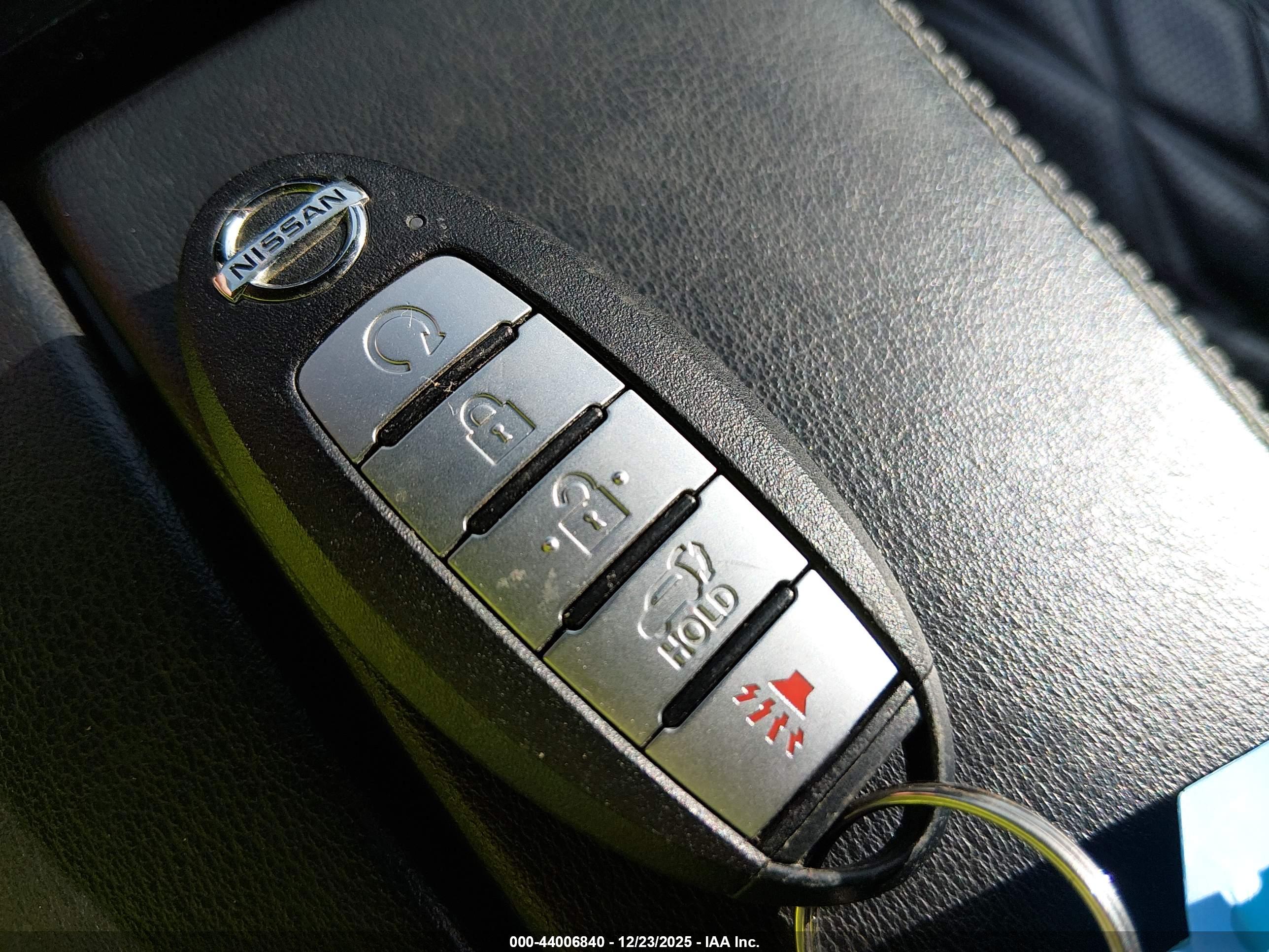 NISSAN ROGUE image 11