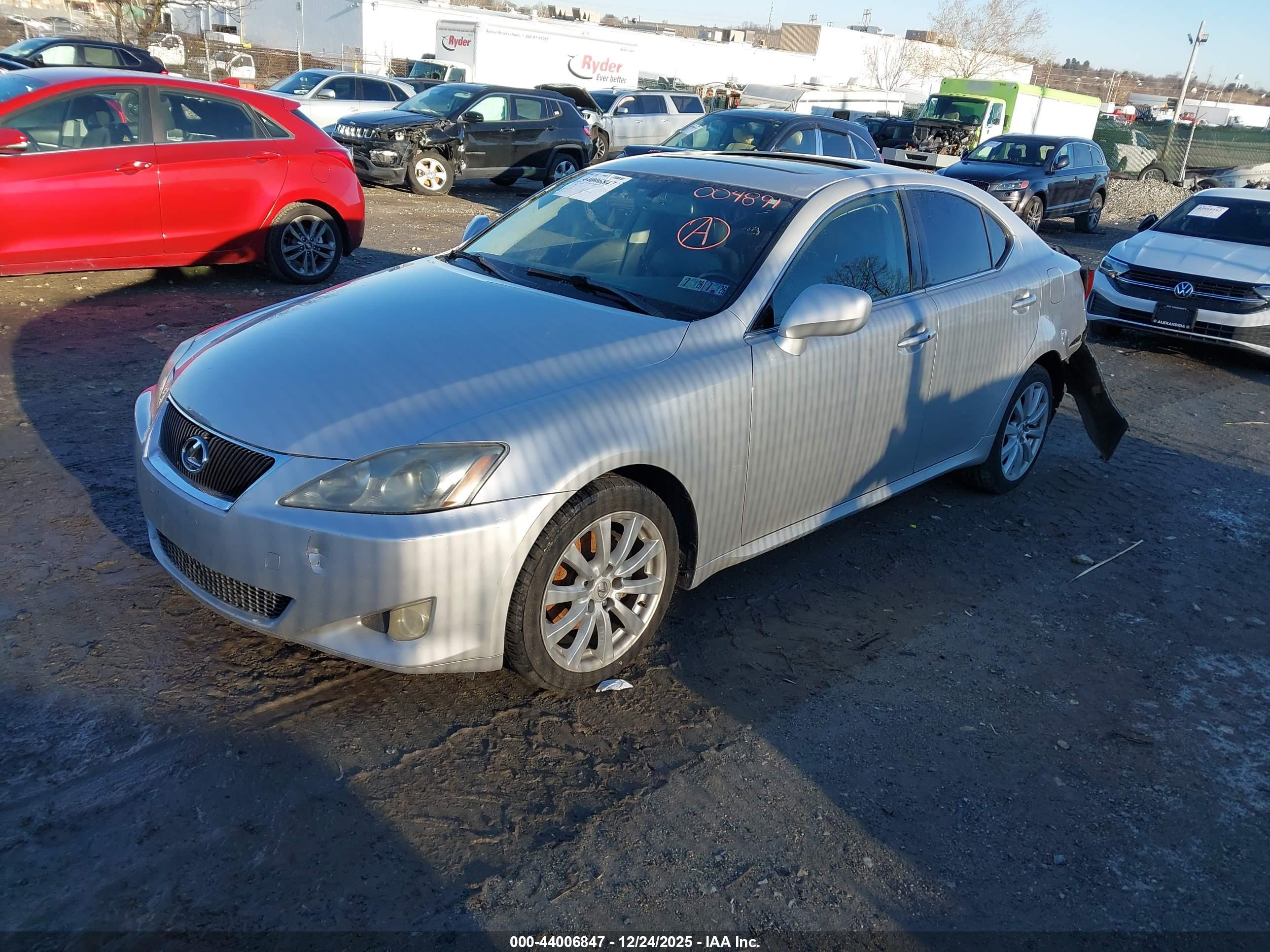 LEXUS IS image 2