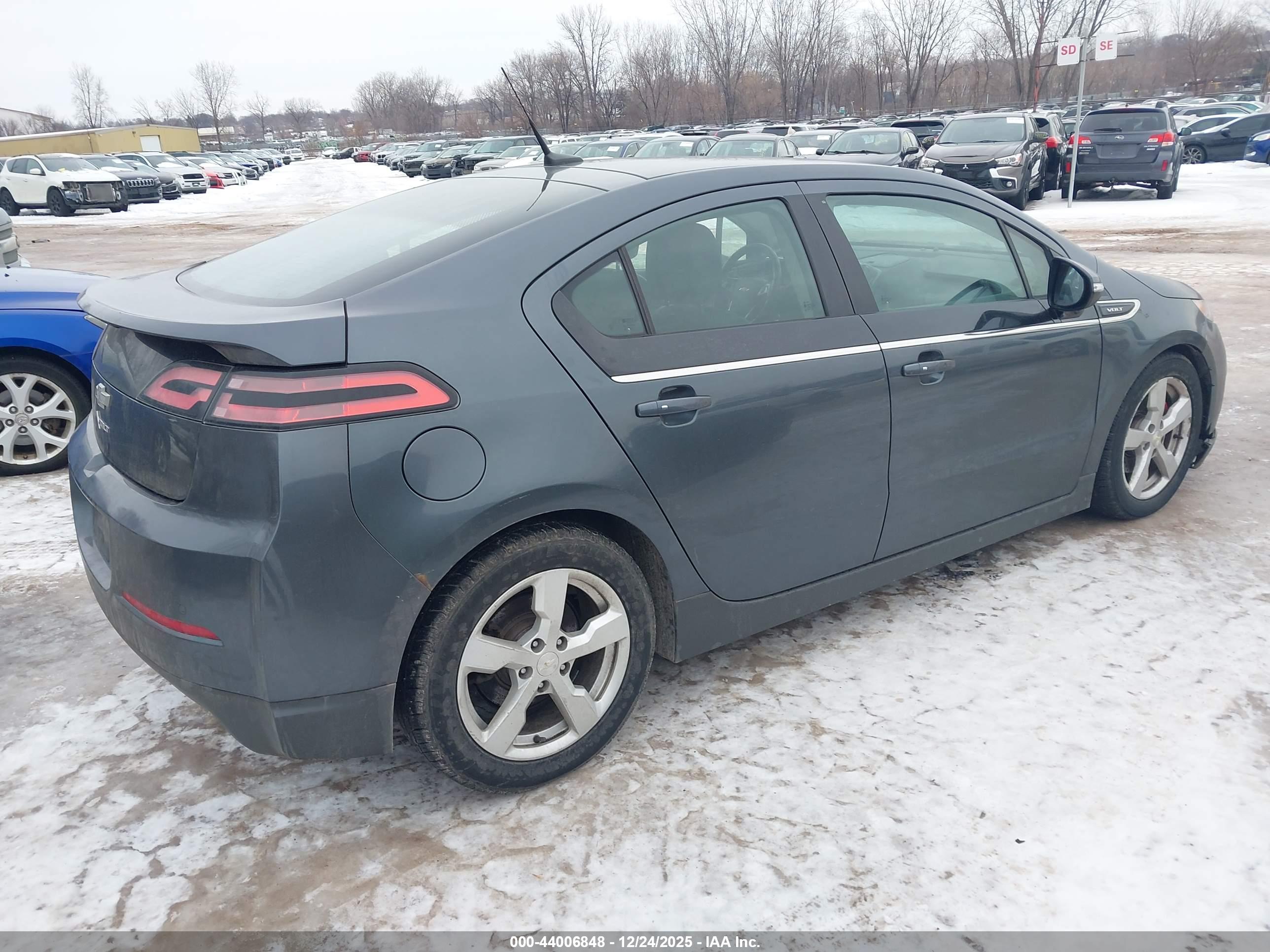 CHEVROLET VOLT image 4