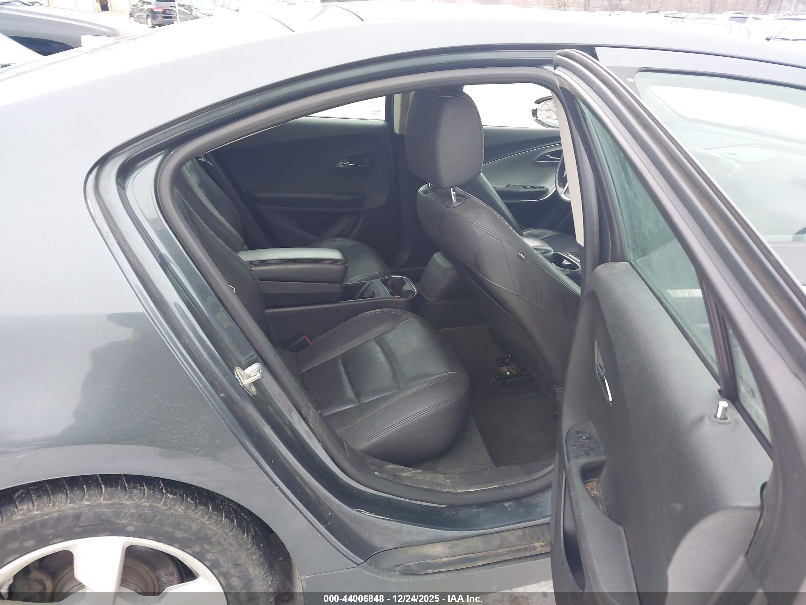 CHEVROLET VOLT image 8