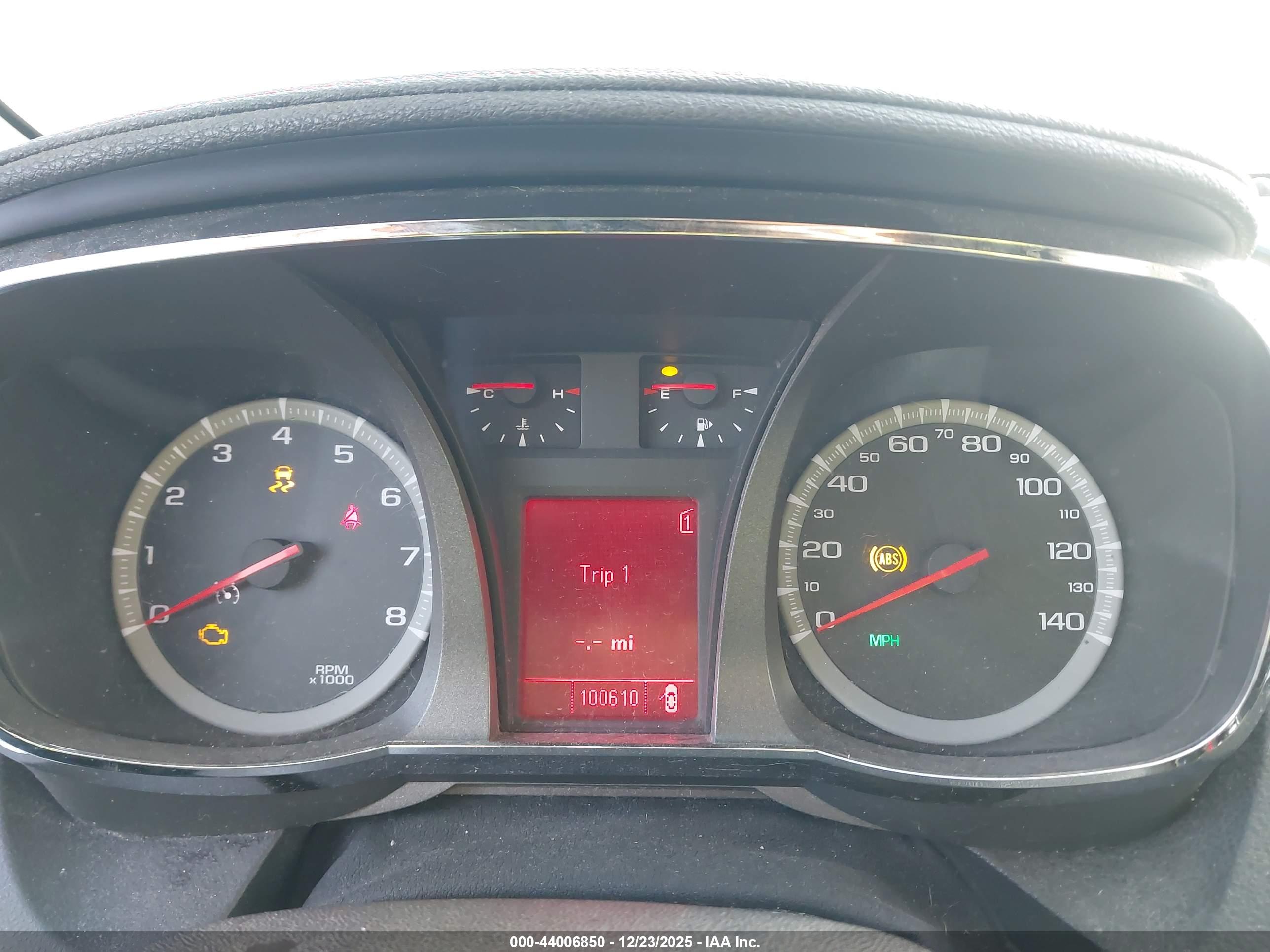 GMC TERRAIN image 7