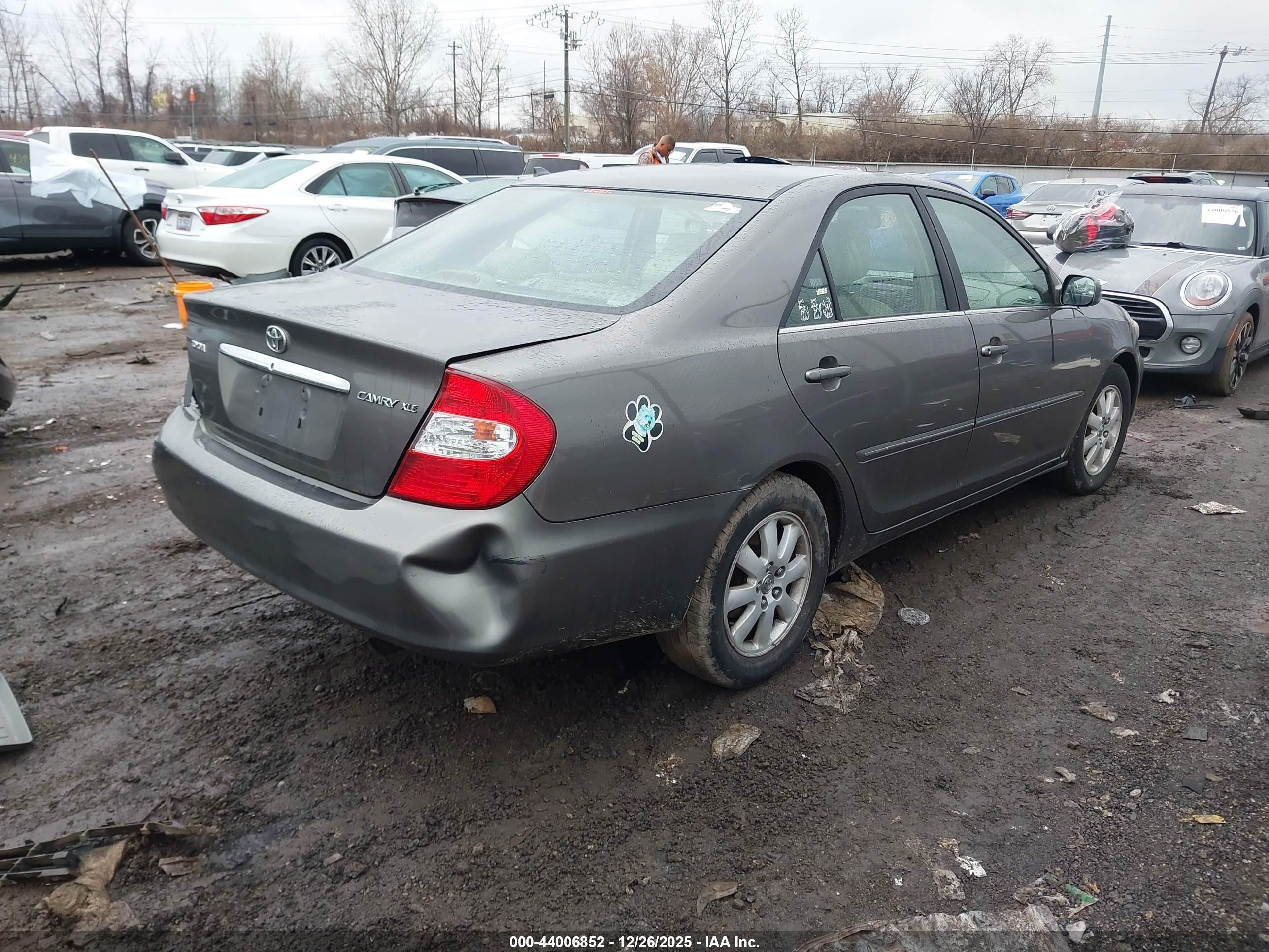 TOYOTA CAMRY image 4
