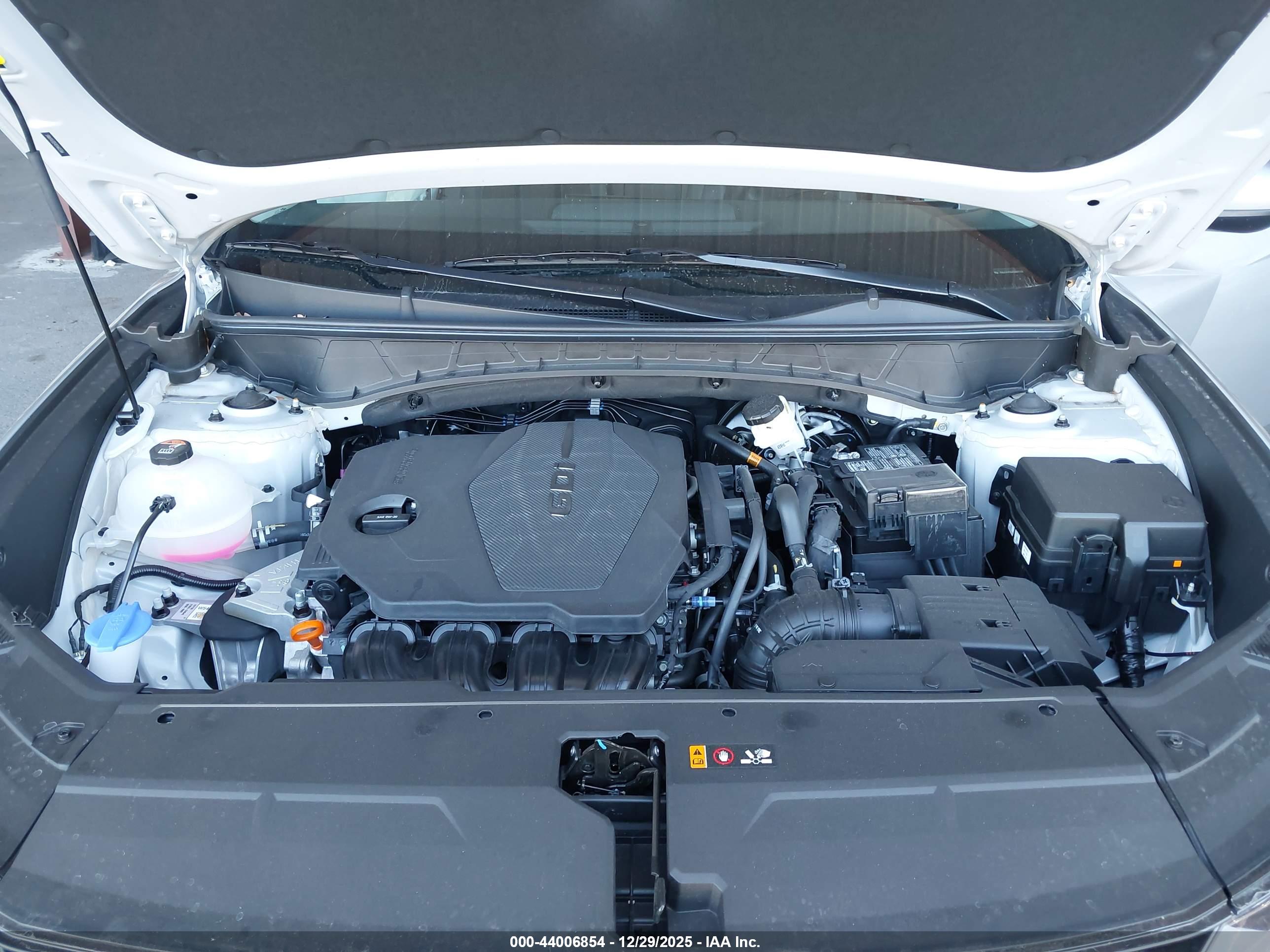 HYUNDAI TUCSON image 10