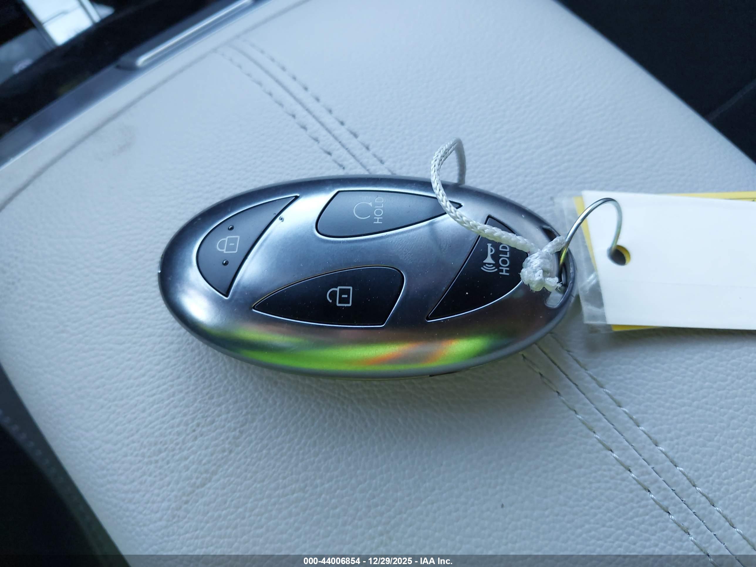 HYUNDAI TUCSON image 11