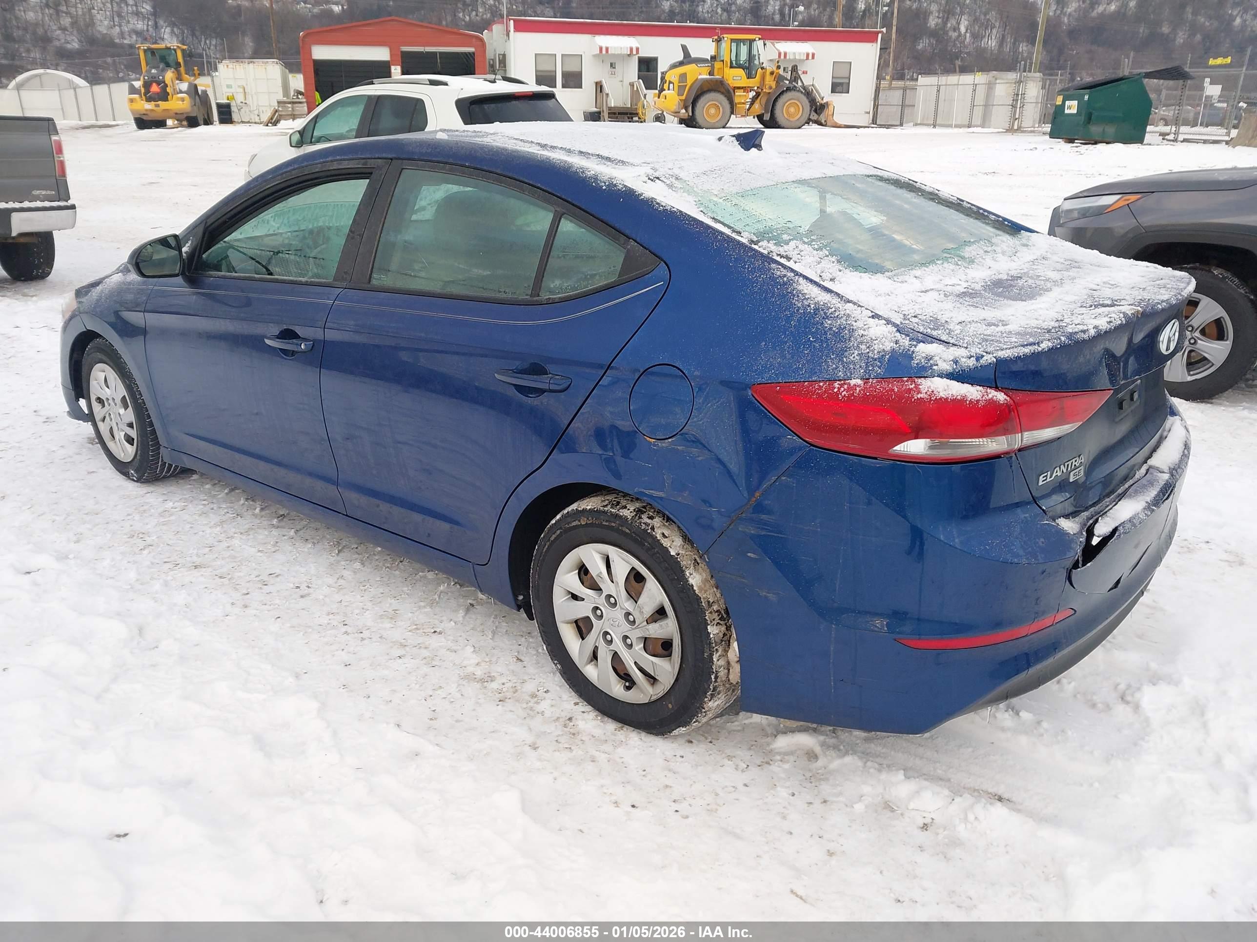 HYUNDAI ELANTRA image 3