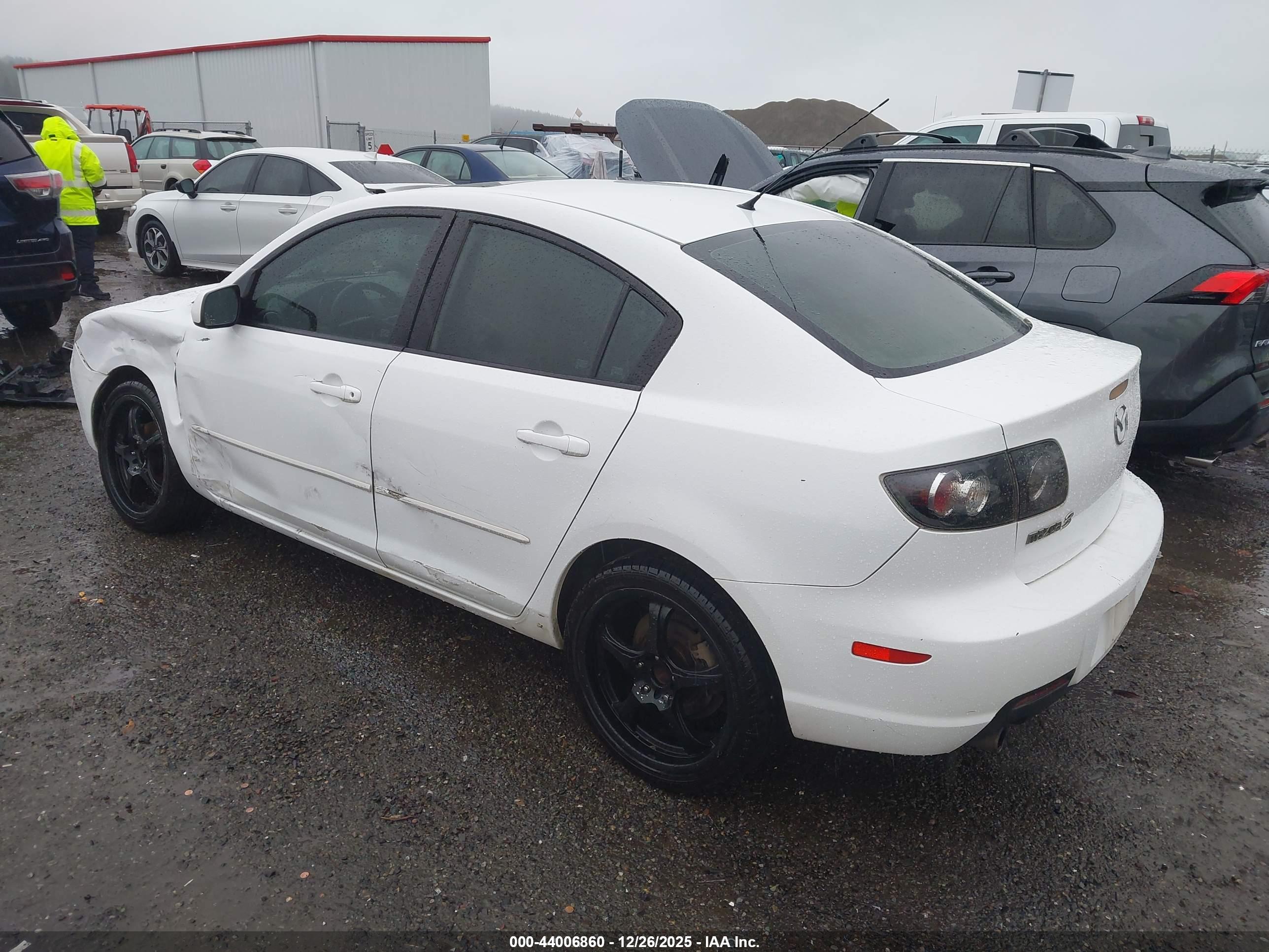 MAZDA MAZDA3 image 3