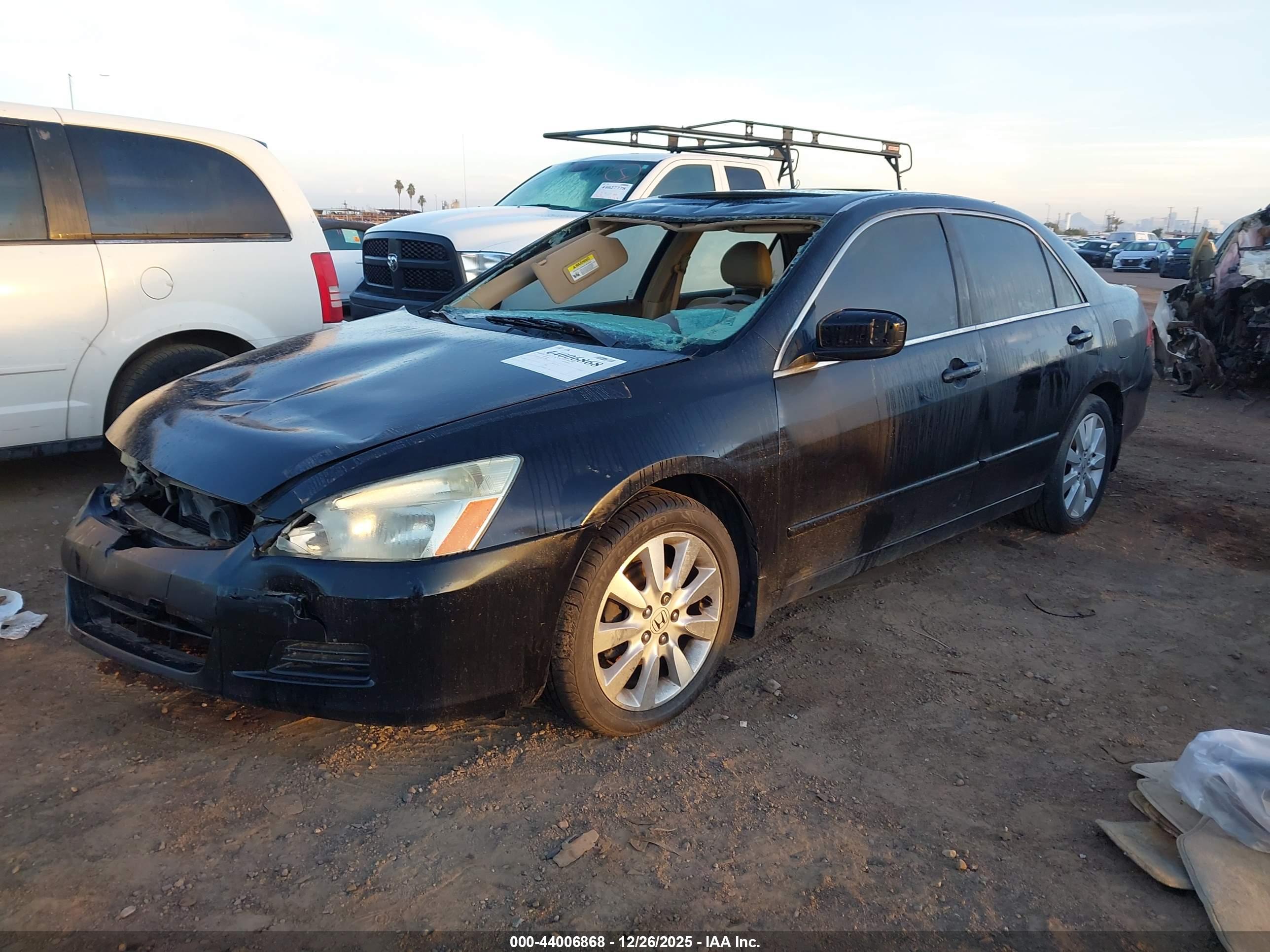HONDA ACCORD image 2