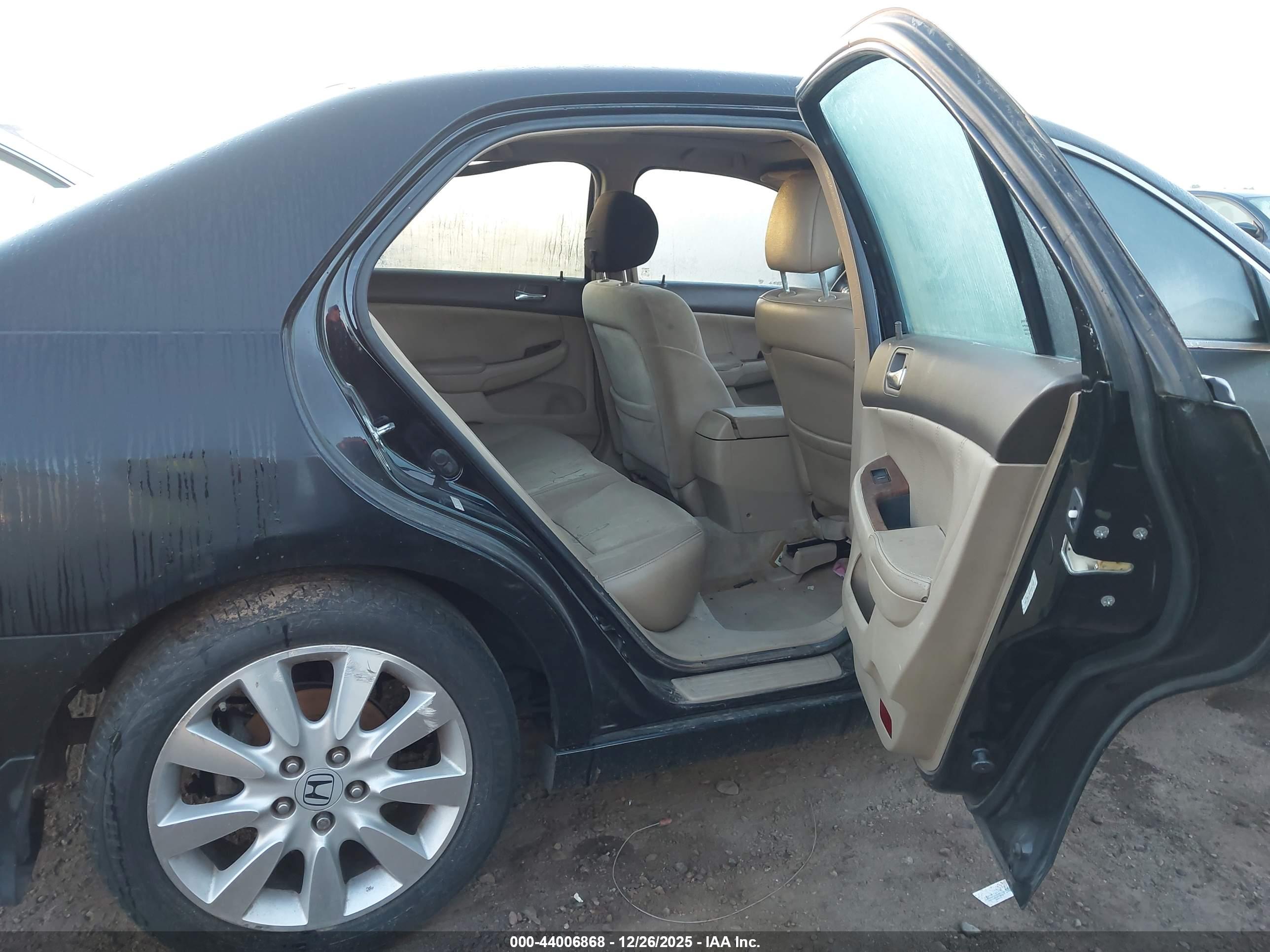 HONDA ACCORD image 8