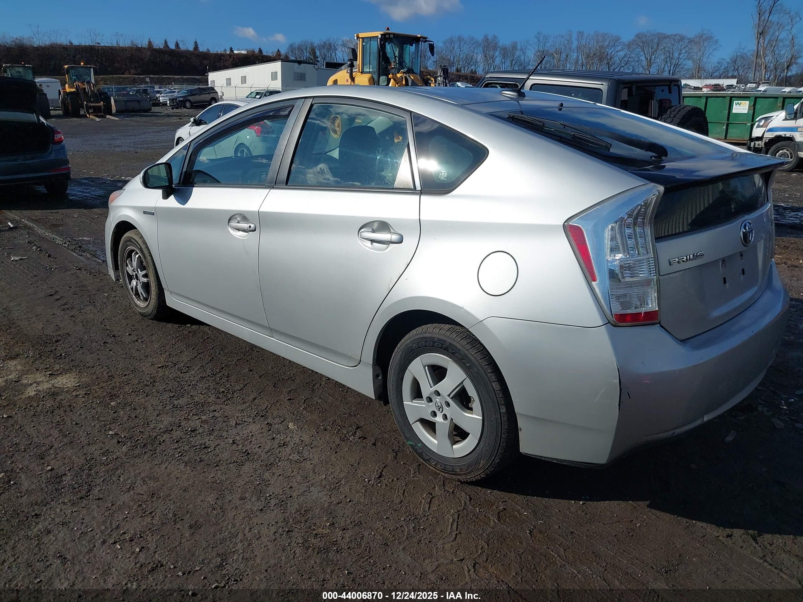 TOYOTA PRIUS image 3