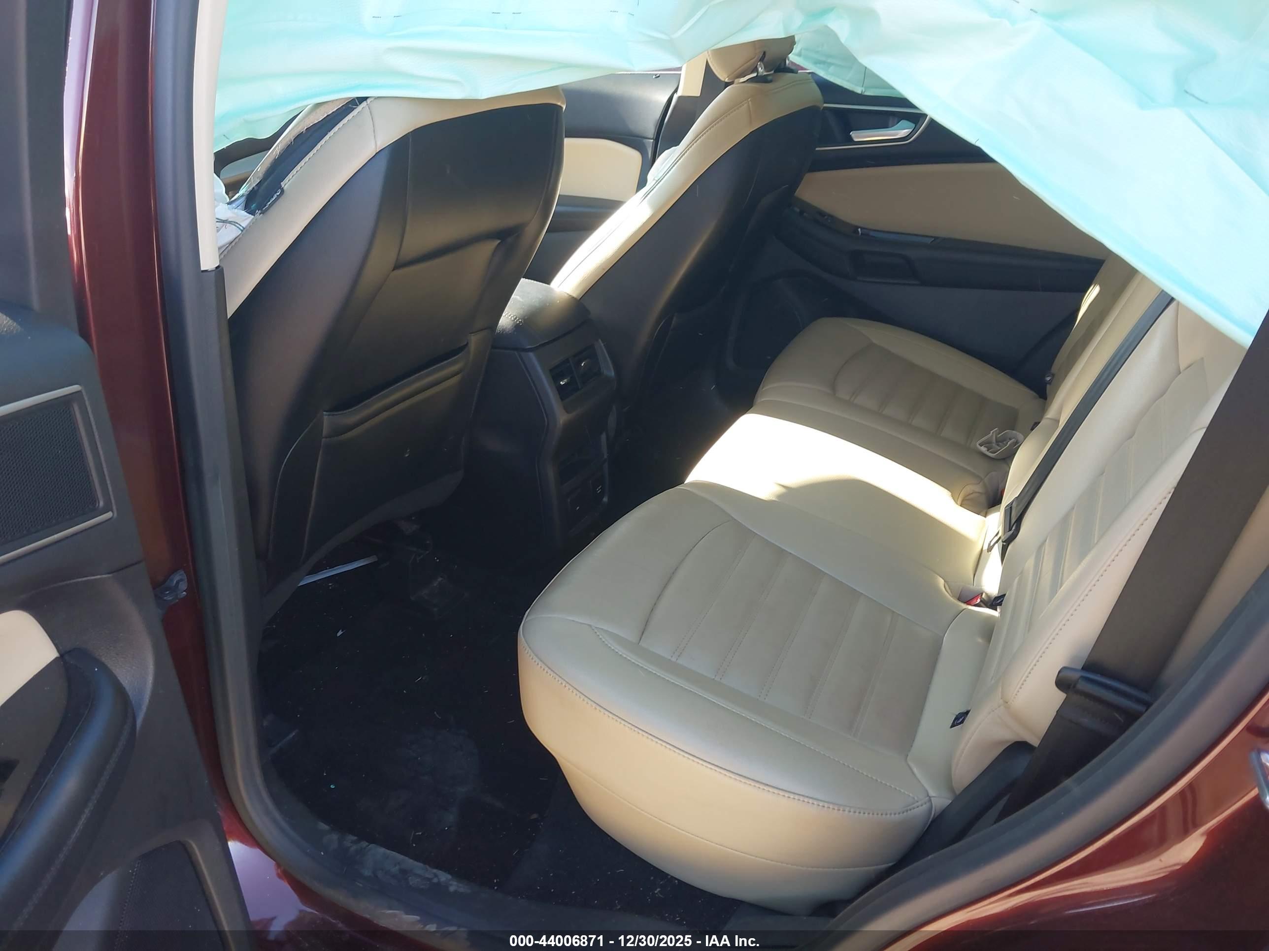 FORD EDGE image 8